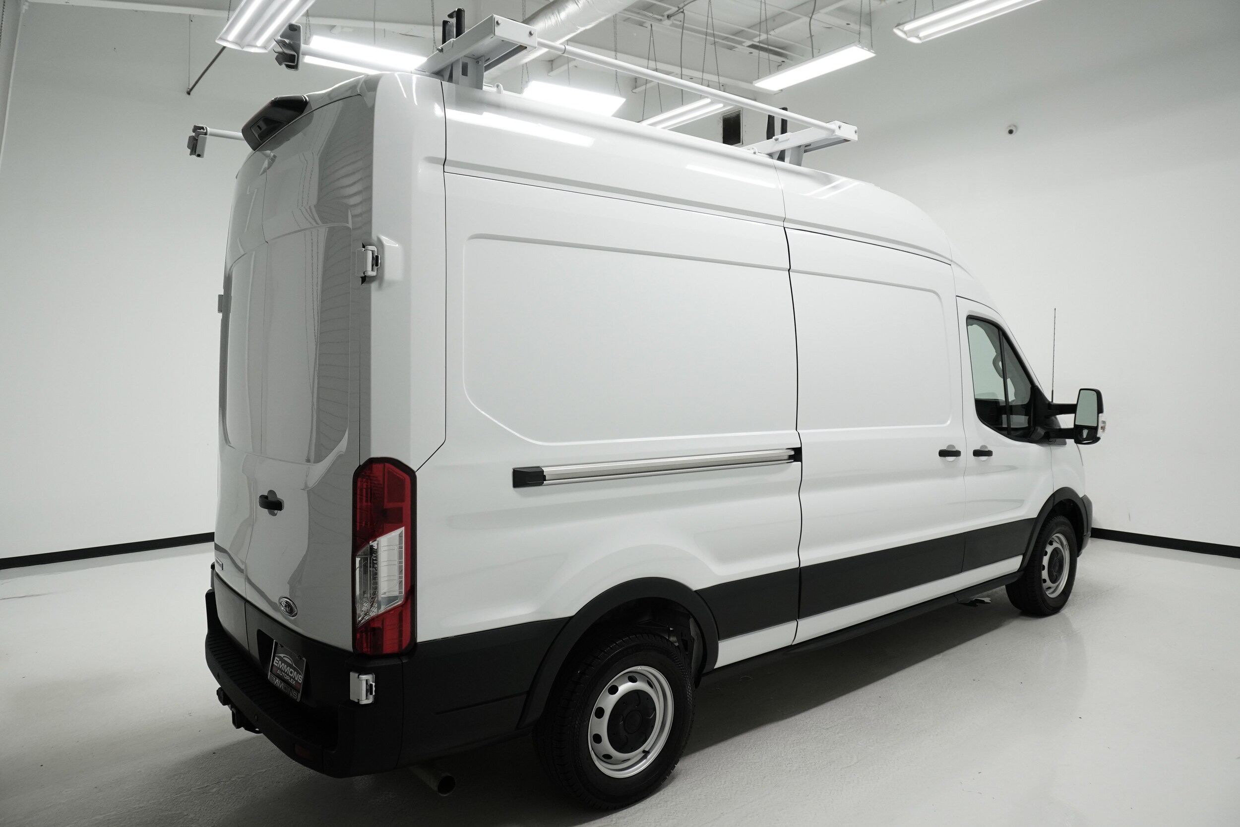 2023 Ford Transit photo 3