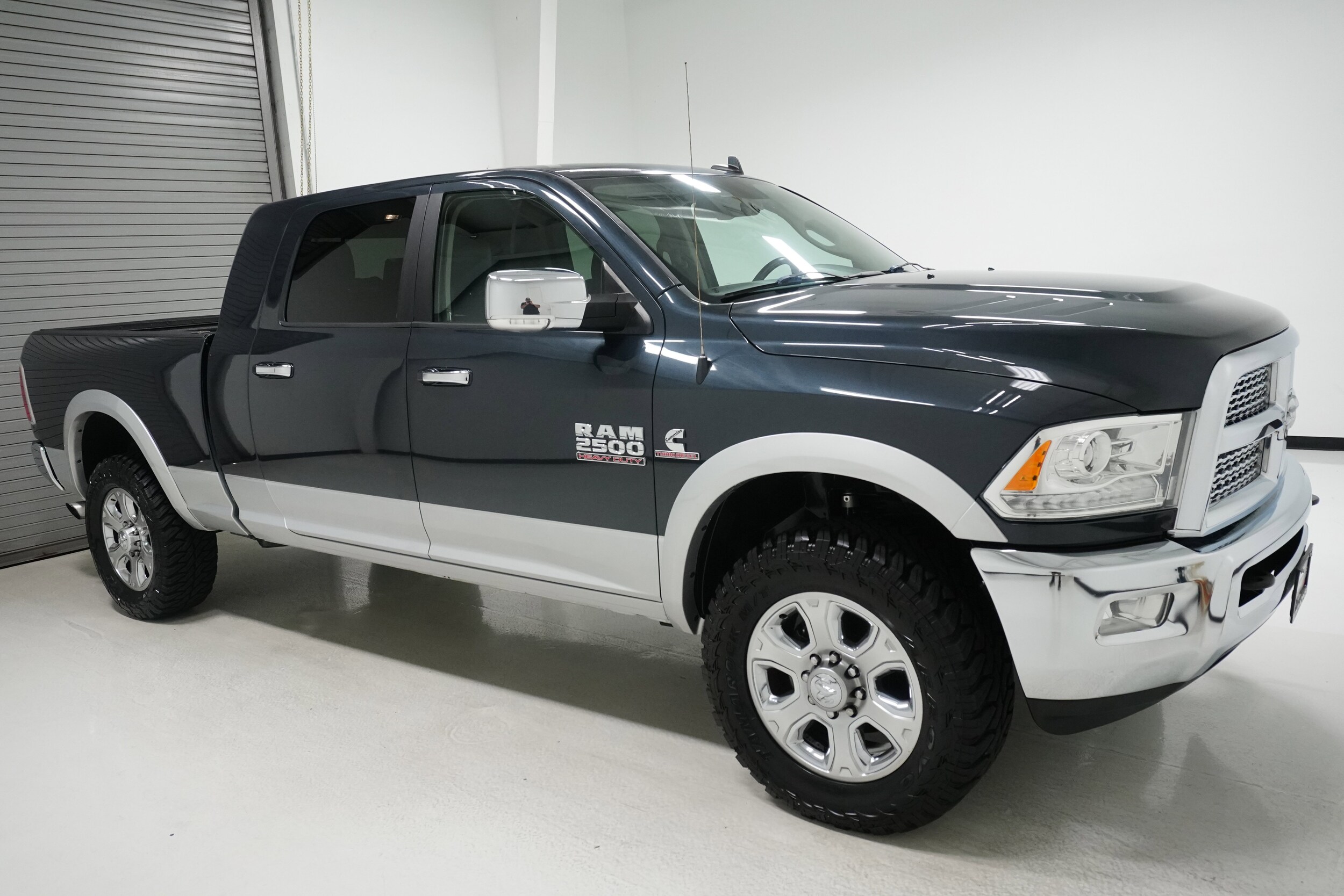 2015 Ram 2500 Laramie photo 3