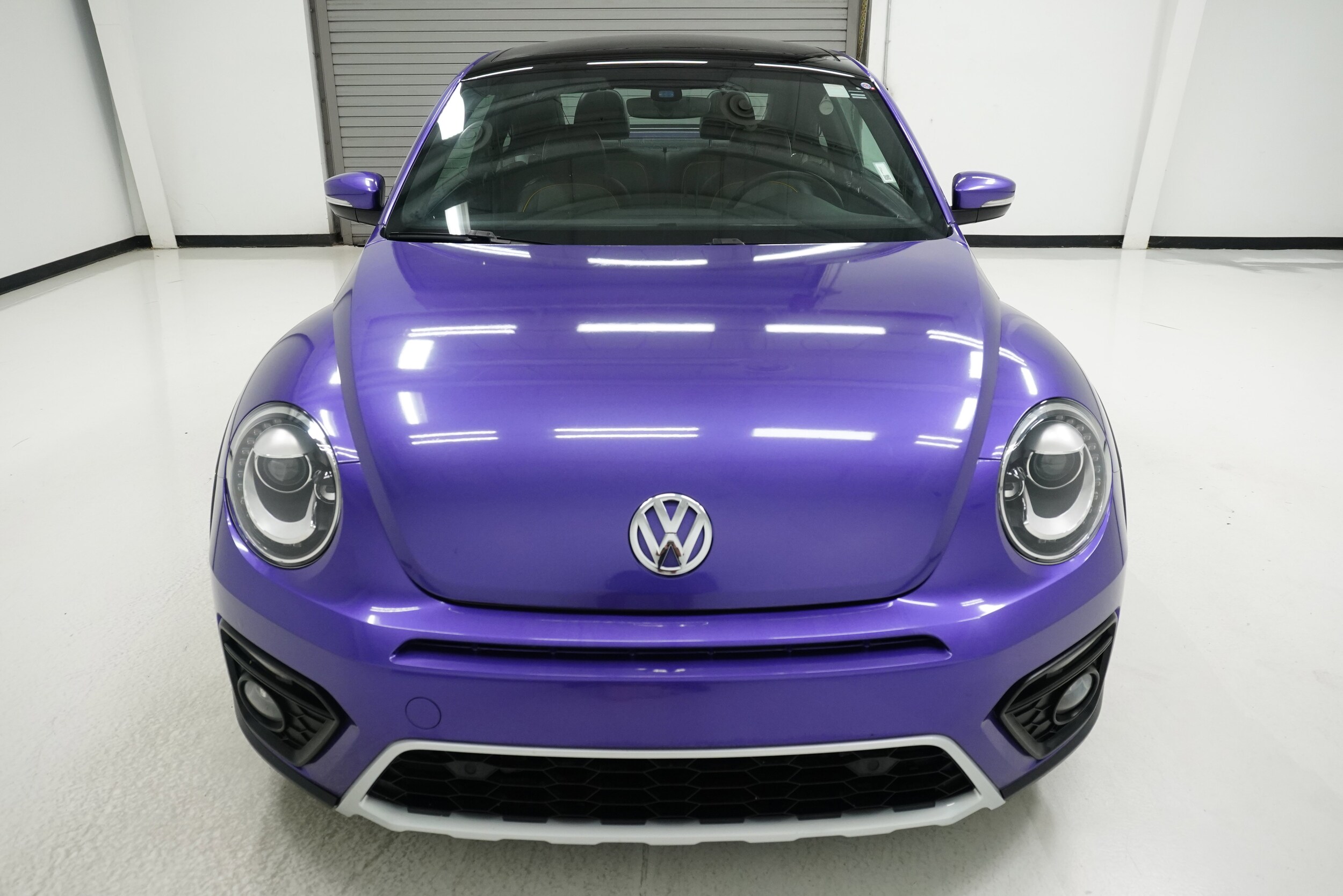 2018 Volkswagen Beetle Dune photo 2