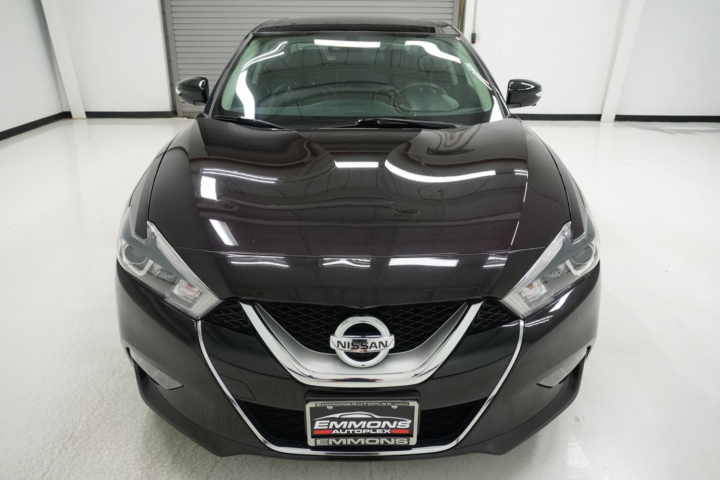 2016 Nissan Maxima photo 2