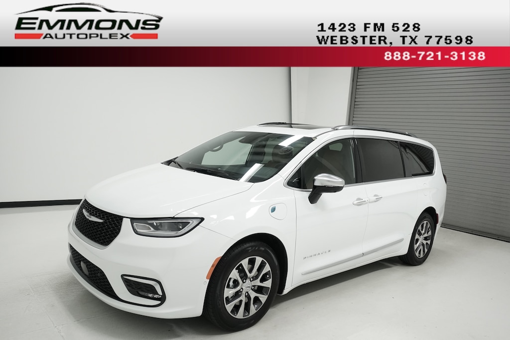 Used 2023 Chrysler Pacifica Plug-In Hybrid Hybrid Pinnacle Van Passenger Van