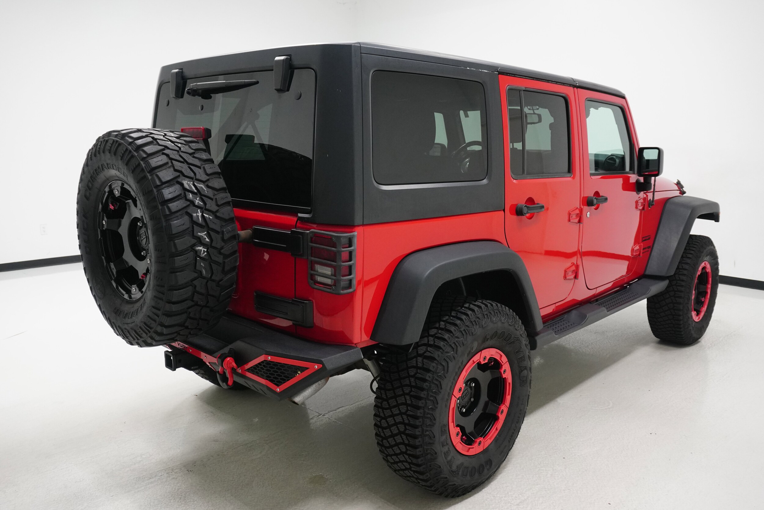 2018 Jeep Wrangler Sport S photo 2