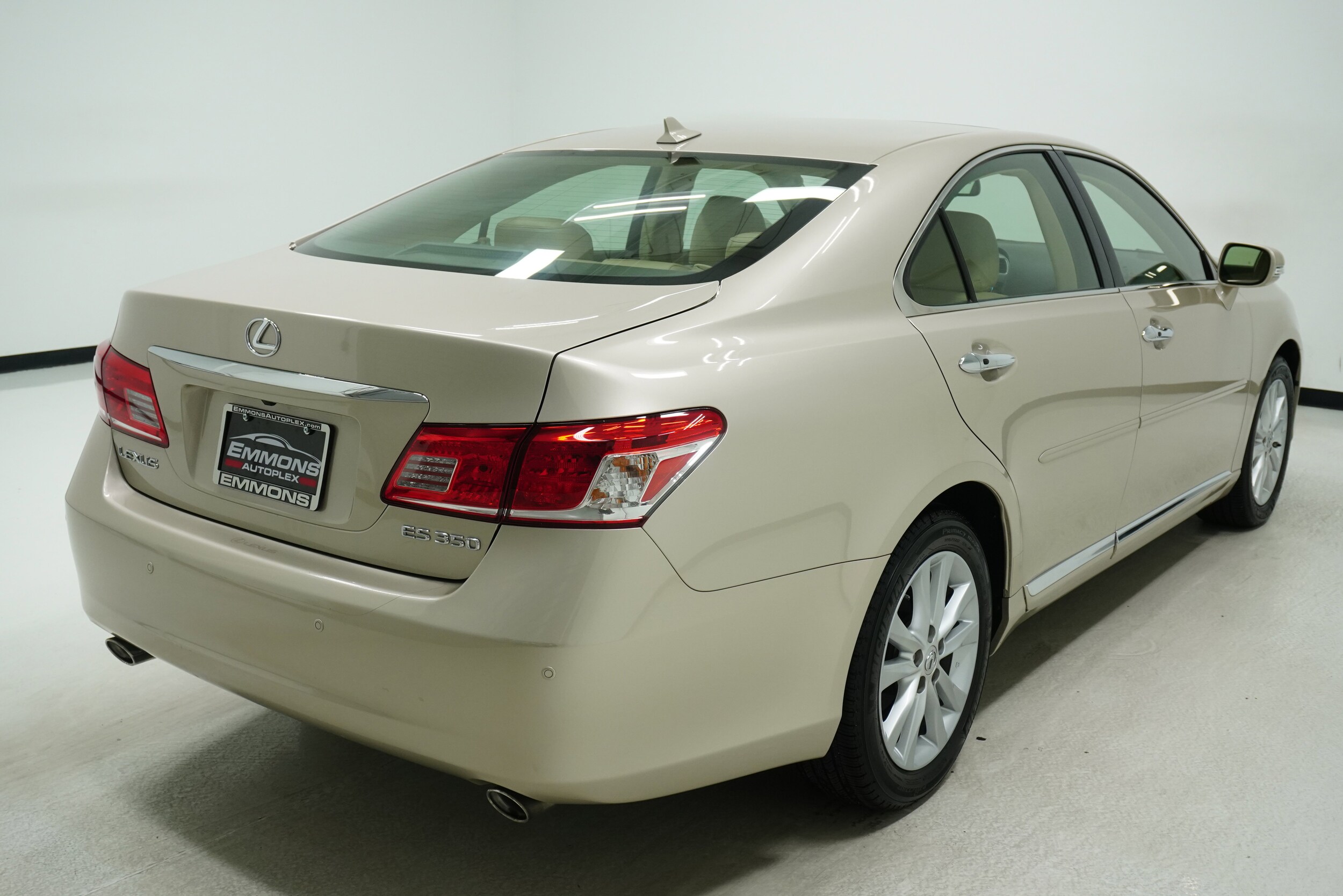 2010 Lexus ES 350 photo 4