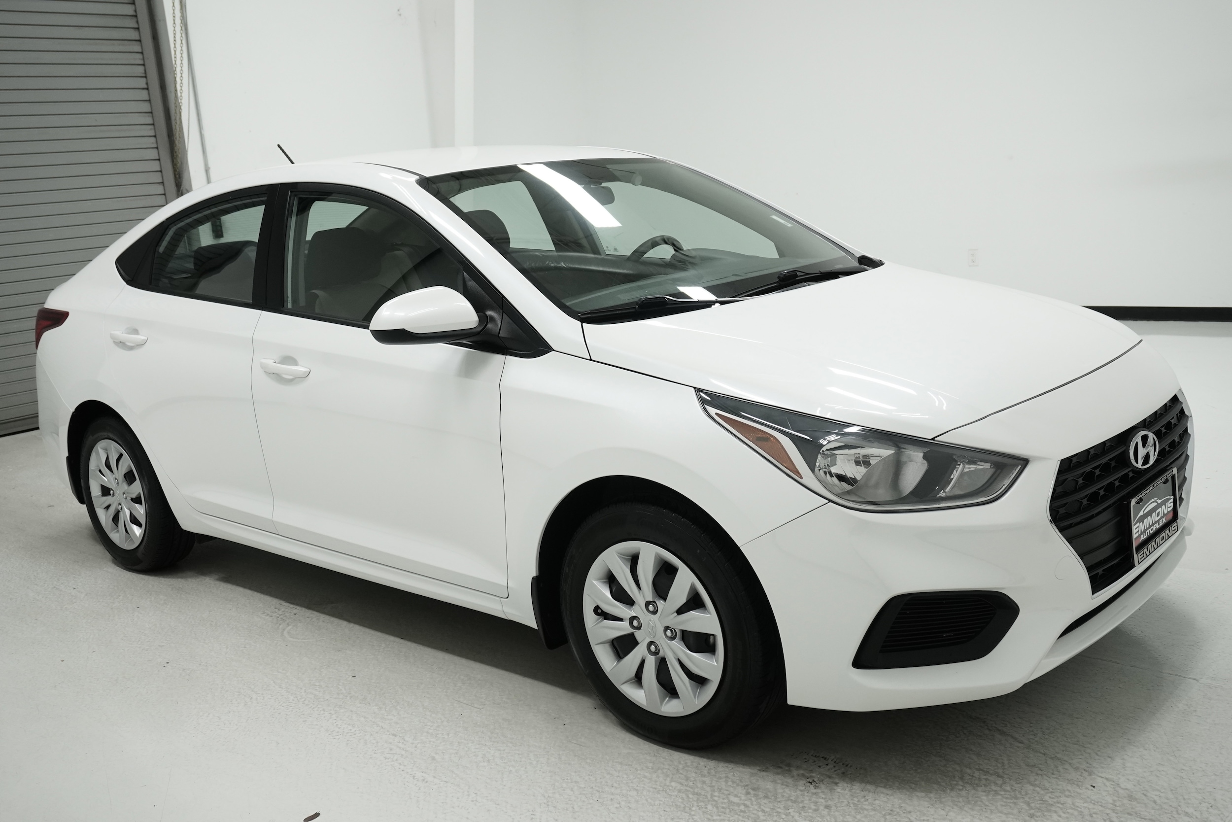 2022 Hyundai Accent SE photo 2