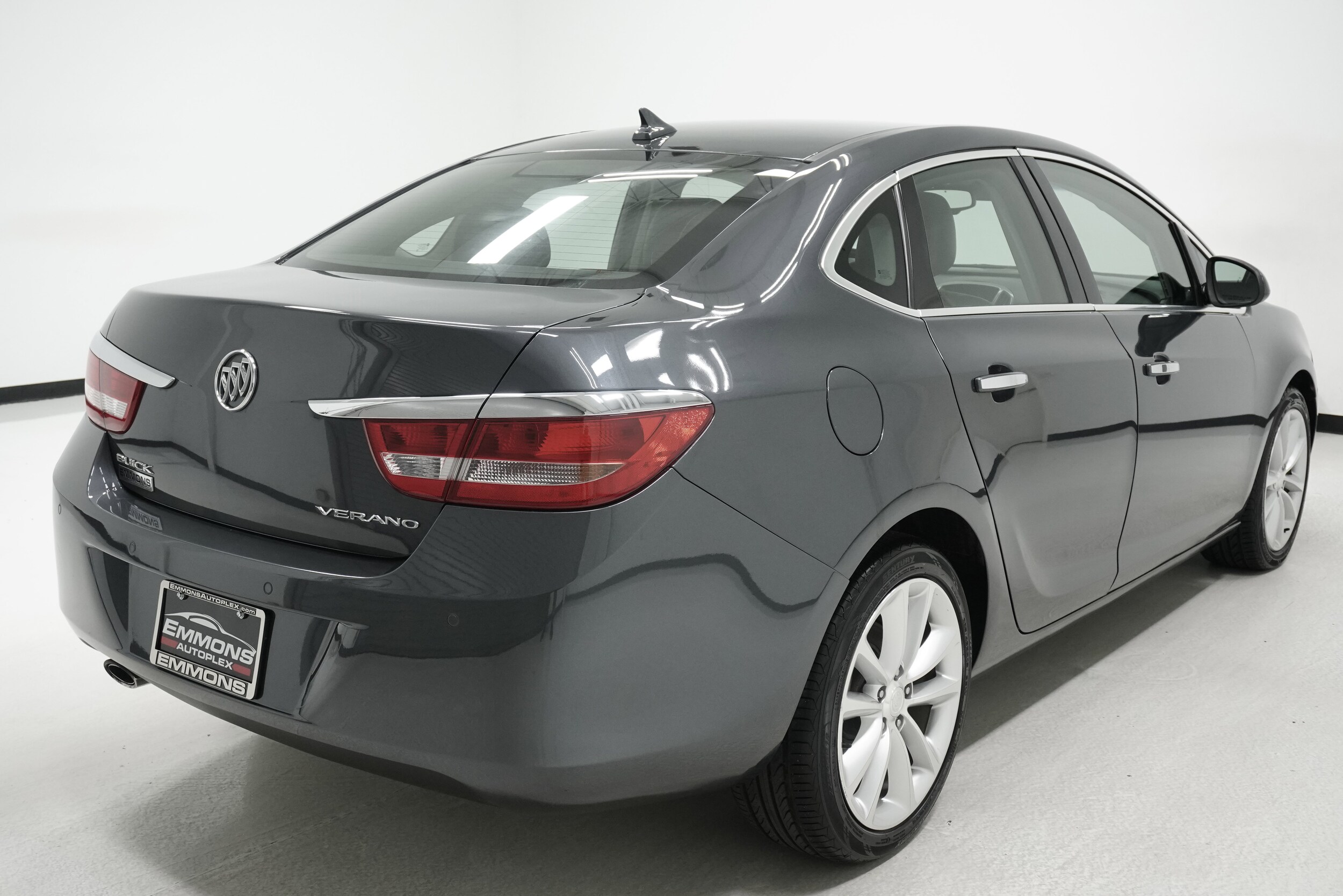 2012 Buick Verano Leather photo 4