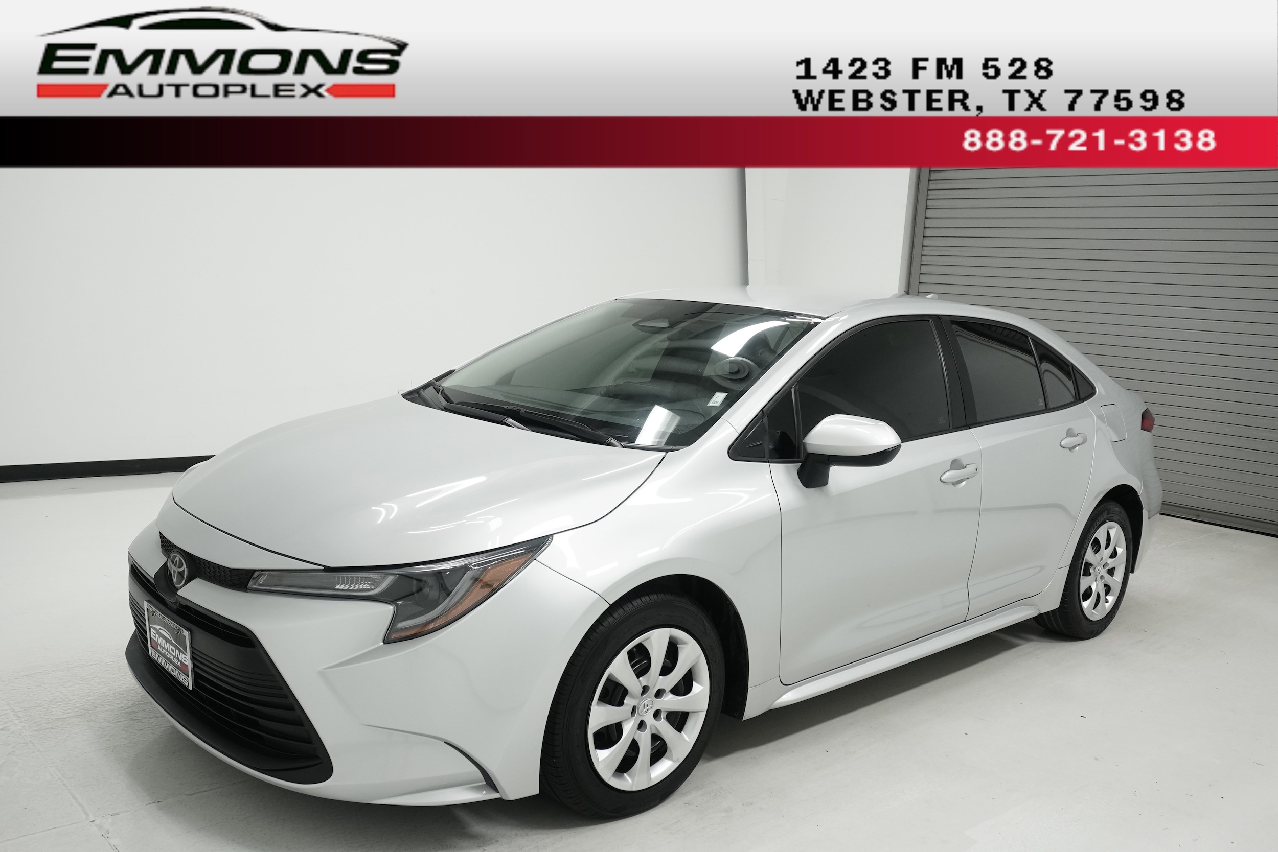 2023 Toyota Corolla LE's photo