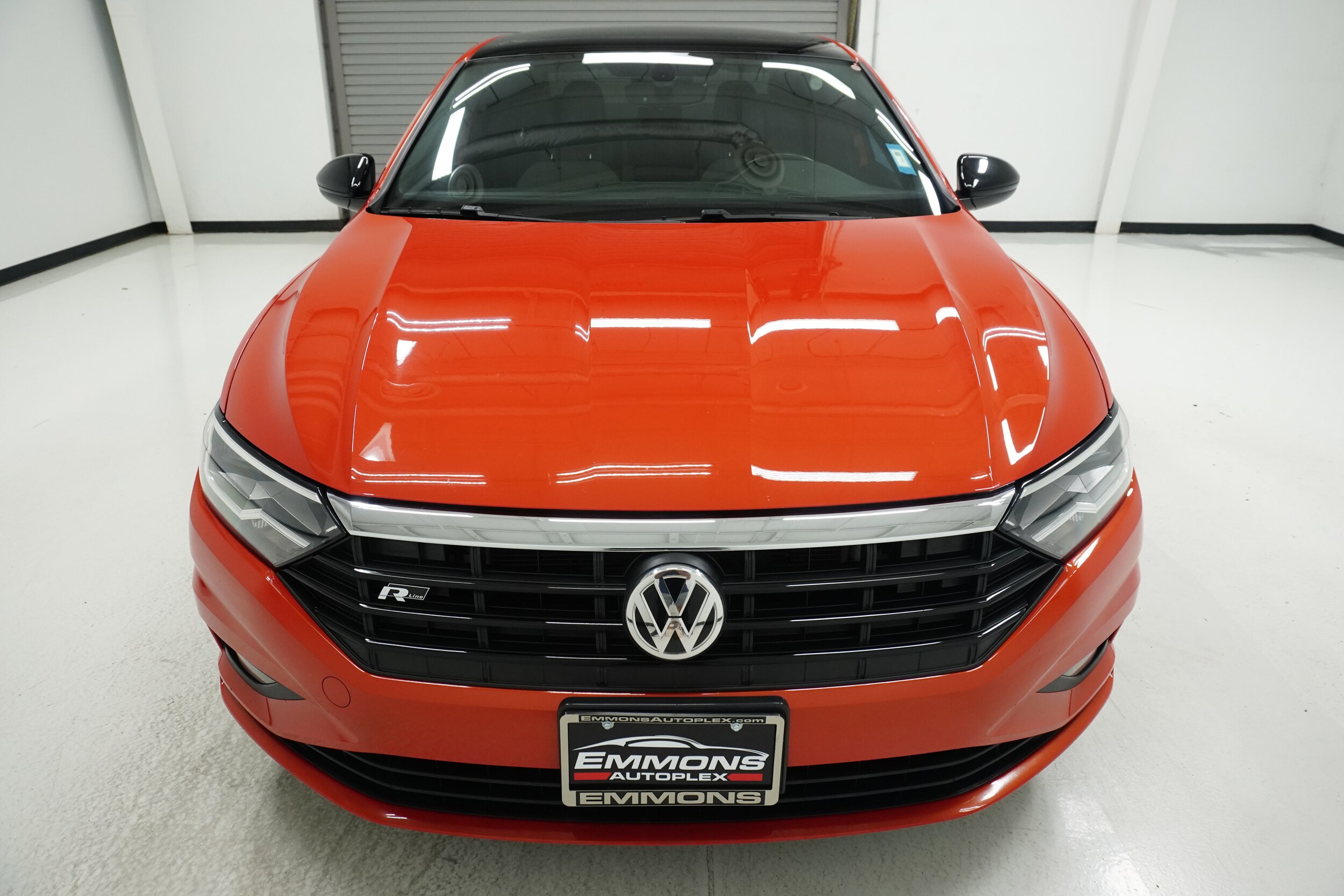 2021 Volkswagen Jetta SE R-Line photo 2