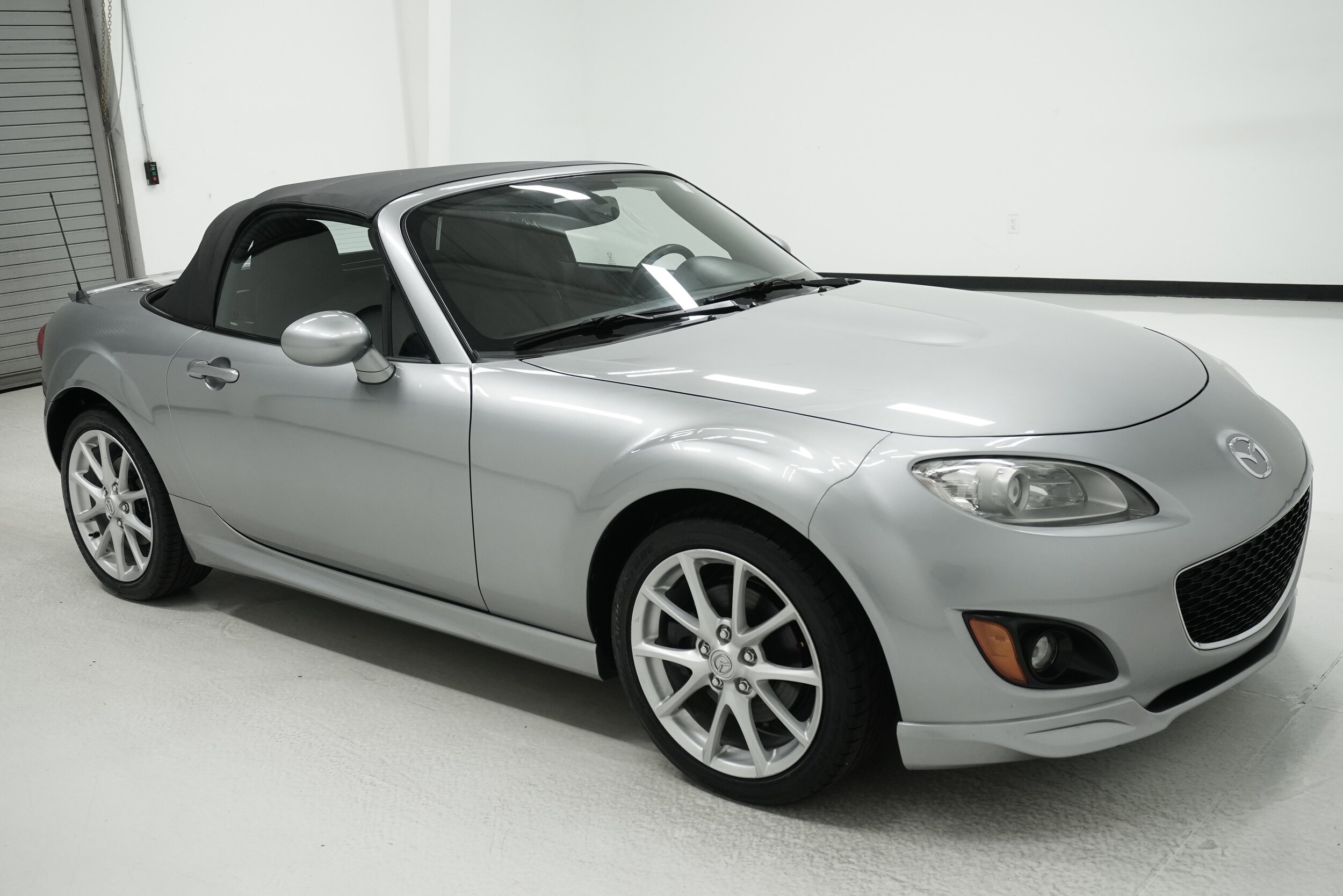 2009 Mazda MX-5 Miata Miata Touring photo 3