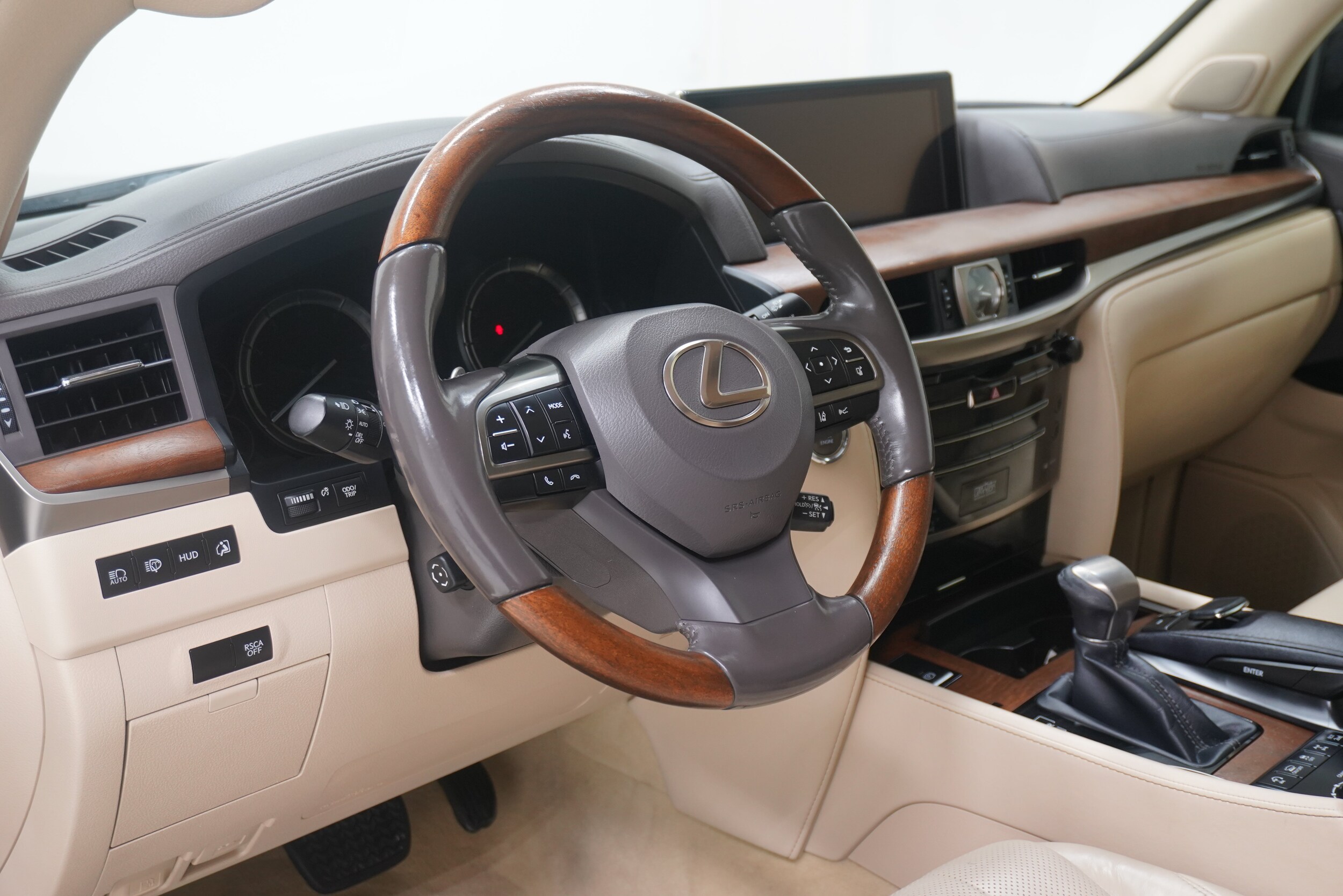 2016 Lexus LX 570 - Photo 10
