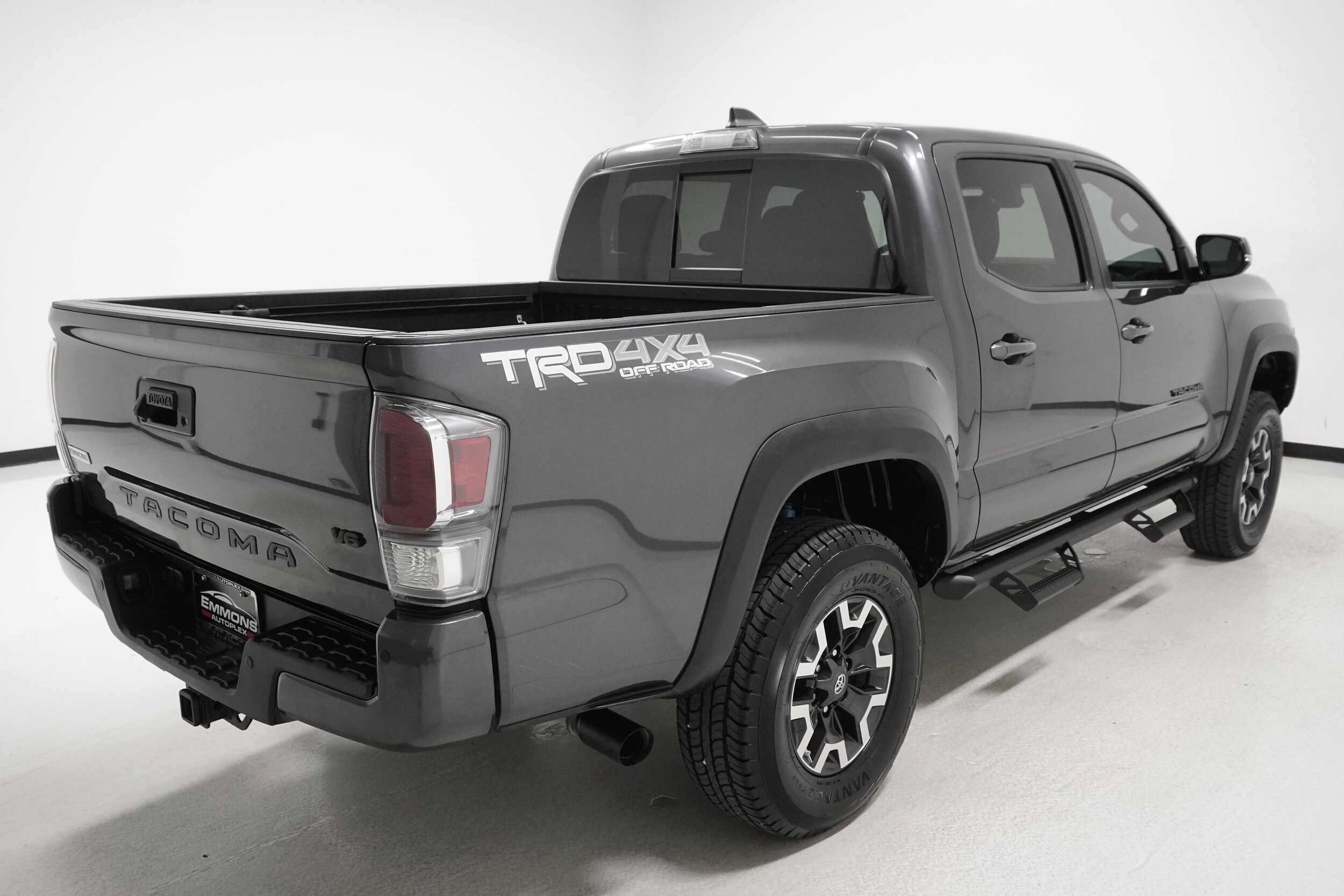 2020 Toyota Tacoma TRD photo 4
