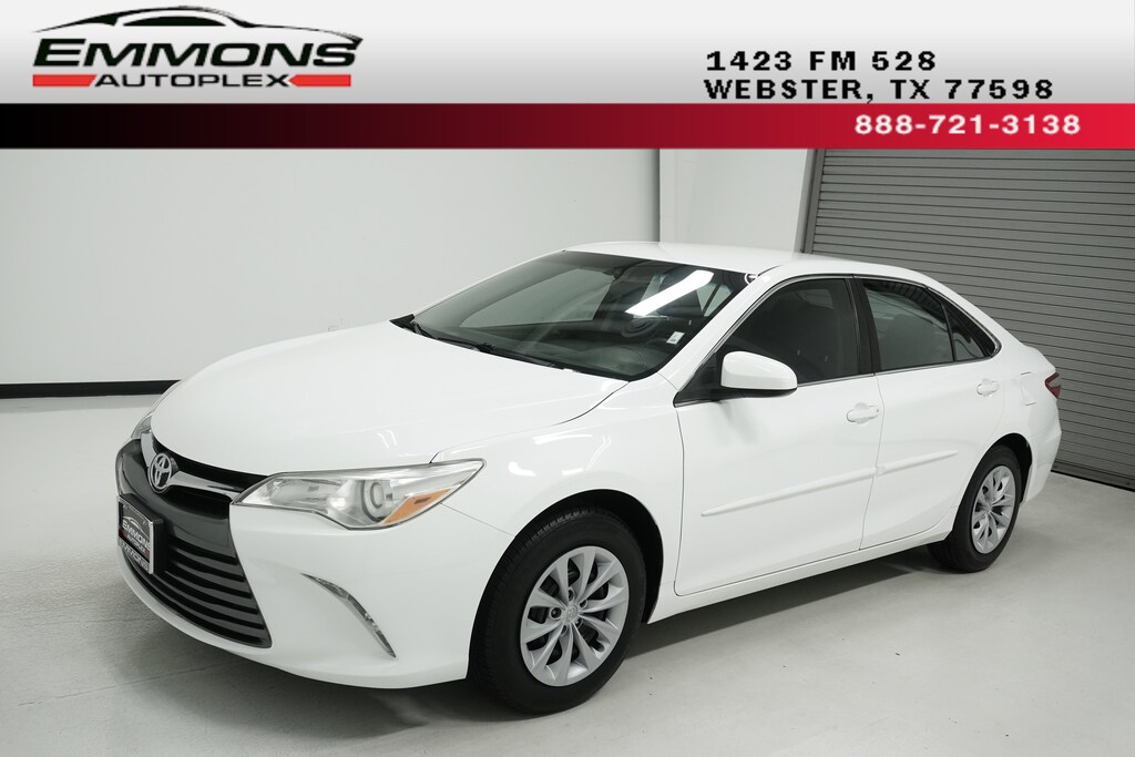 Used 2017 Toyota Camry LE Sedan