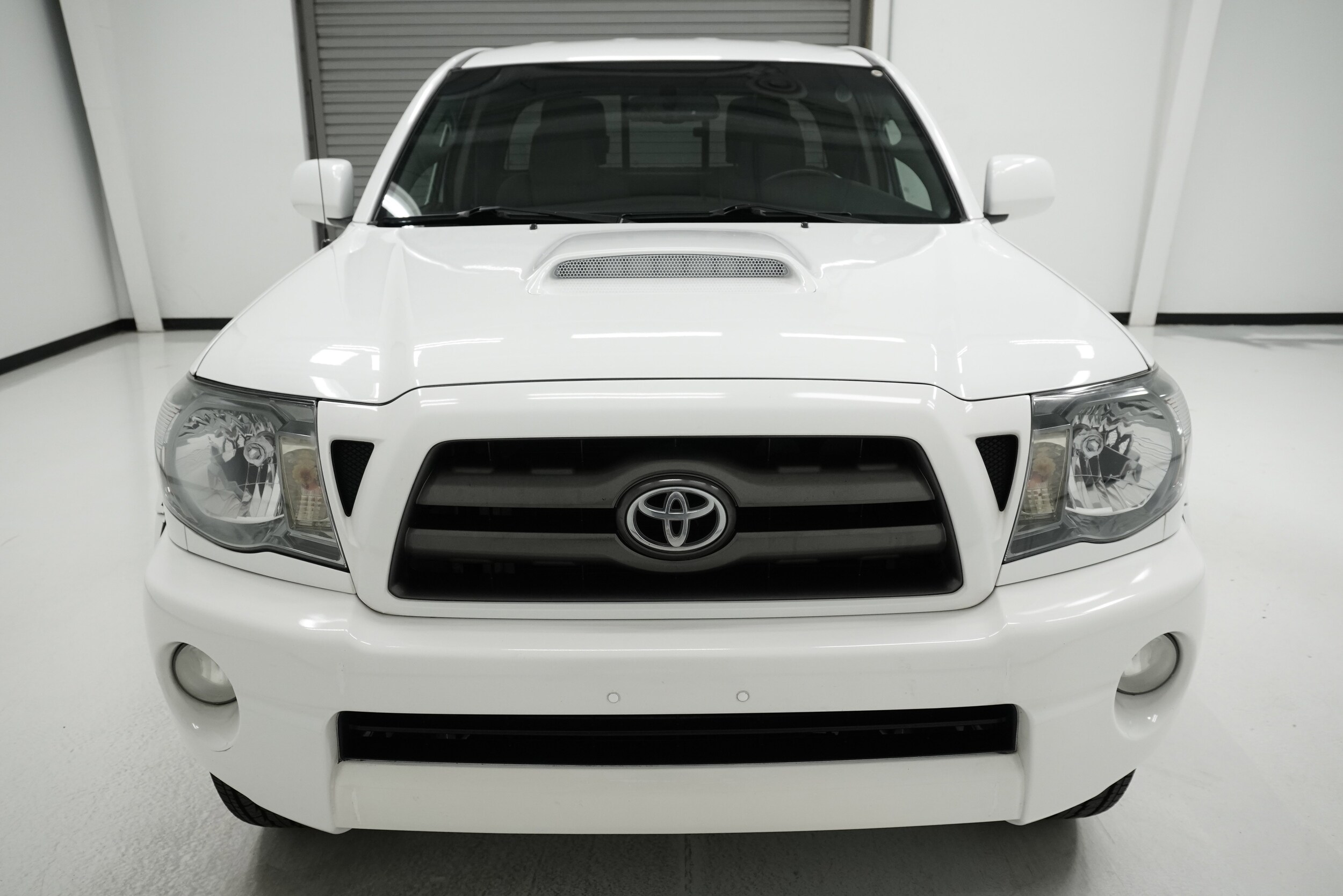 2009 Toyota Tacoma PreRunner photo 2