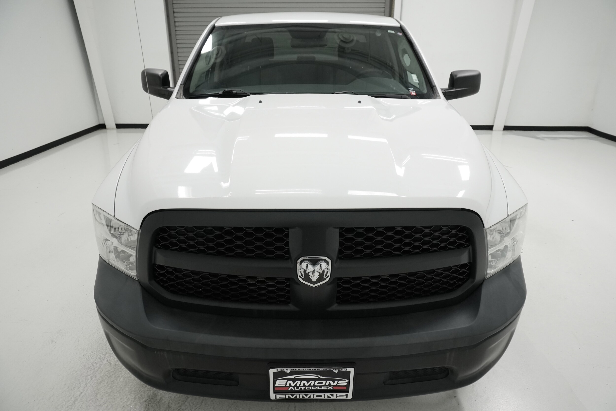 2016 Ram 1500 Tradesman photo 2