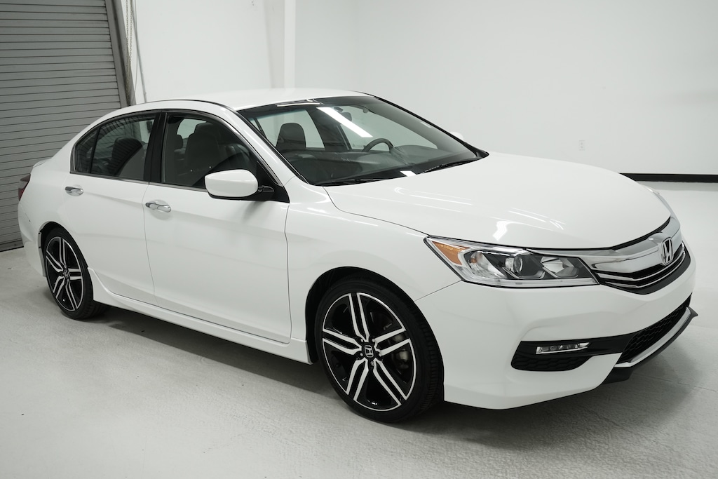Used 2017 Honda Accord Sport SE Sedan