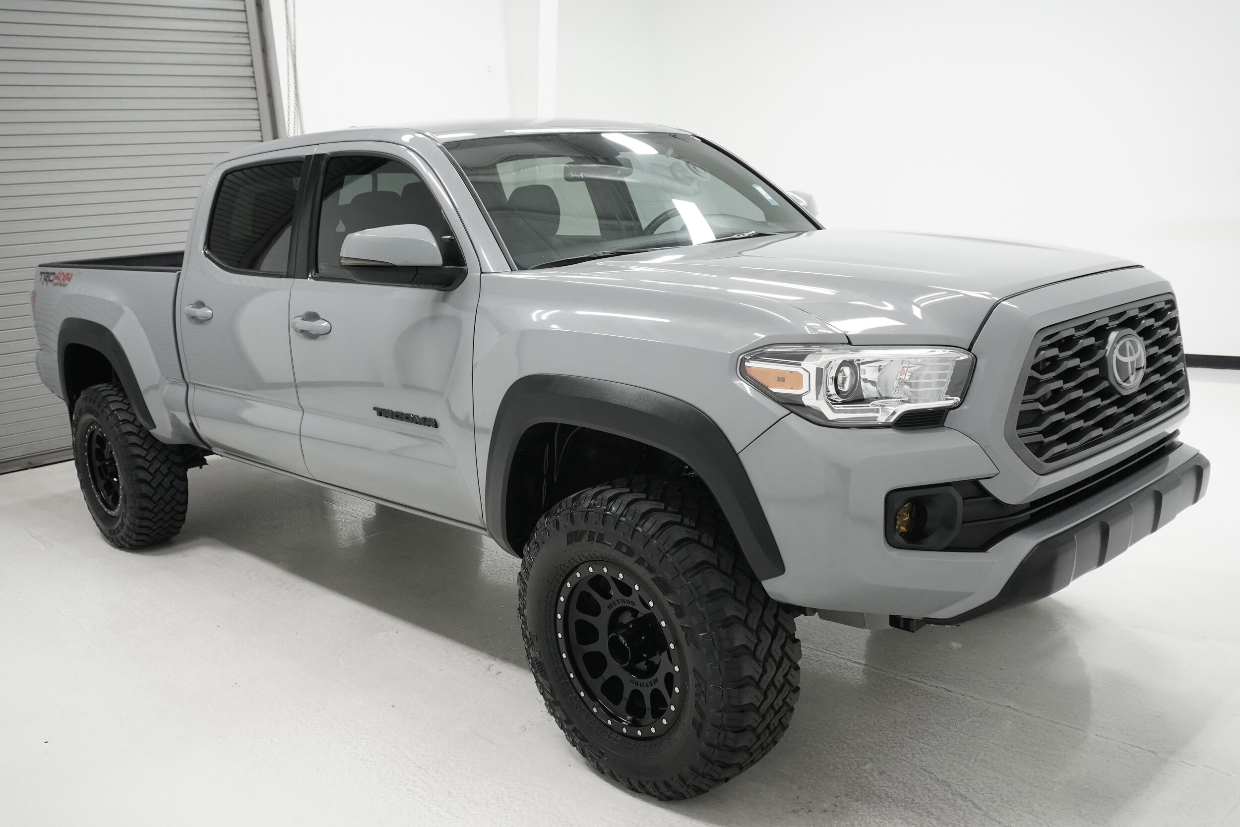 2021 Toyota Tacoma TRD photo 3