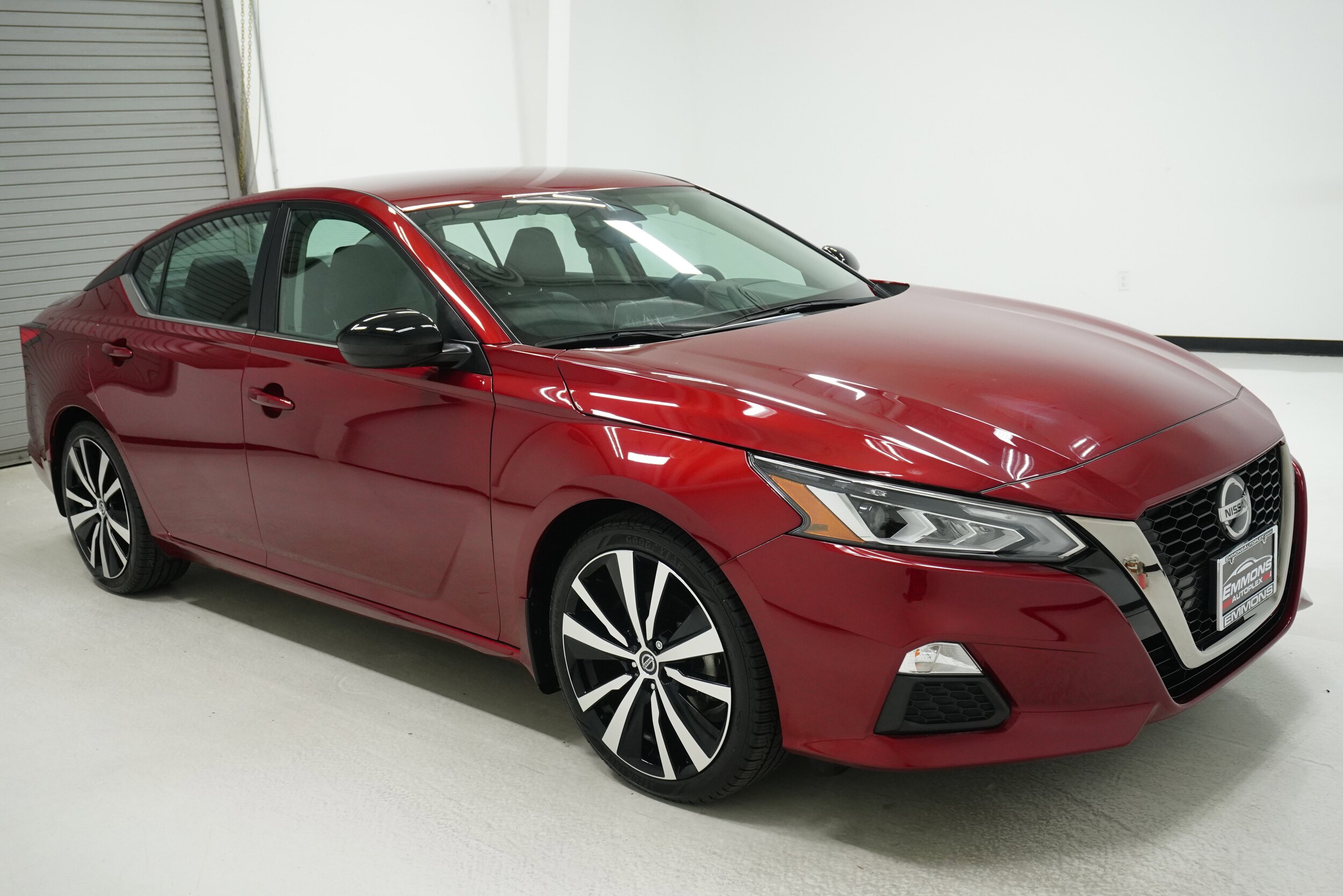 2020 Nissan Altima 2.5 SR photo 3