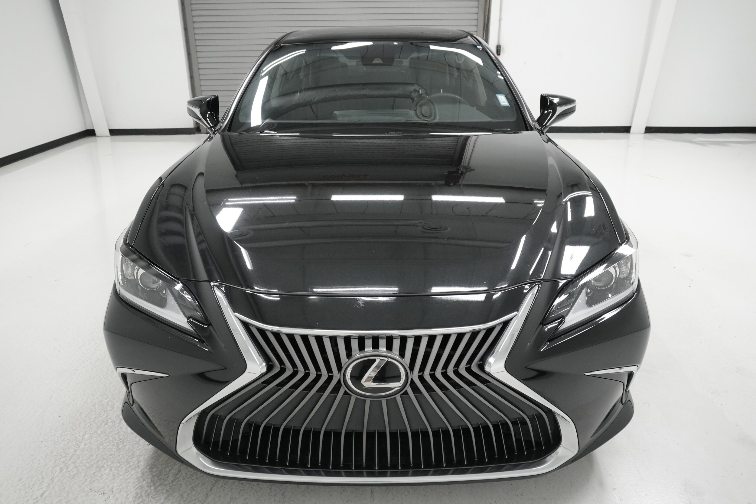 2019 Lexus ES 350 photo 2