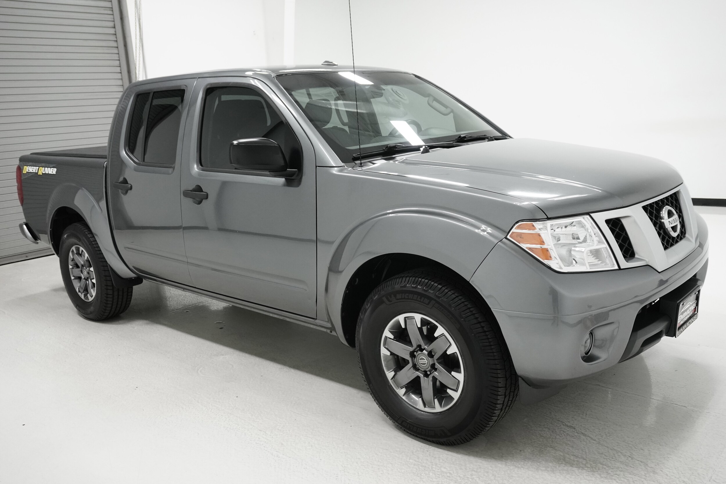 2016 Nissan Frontier Desert Runner photo 3