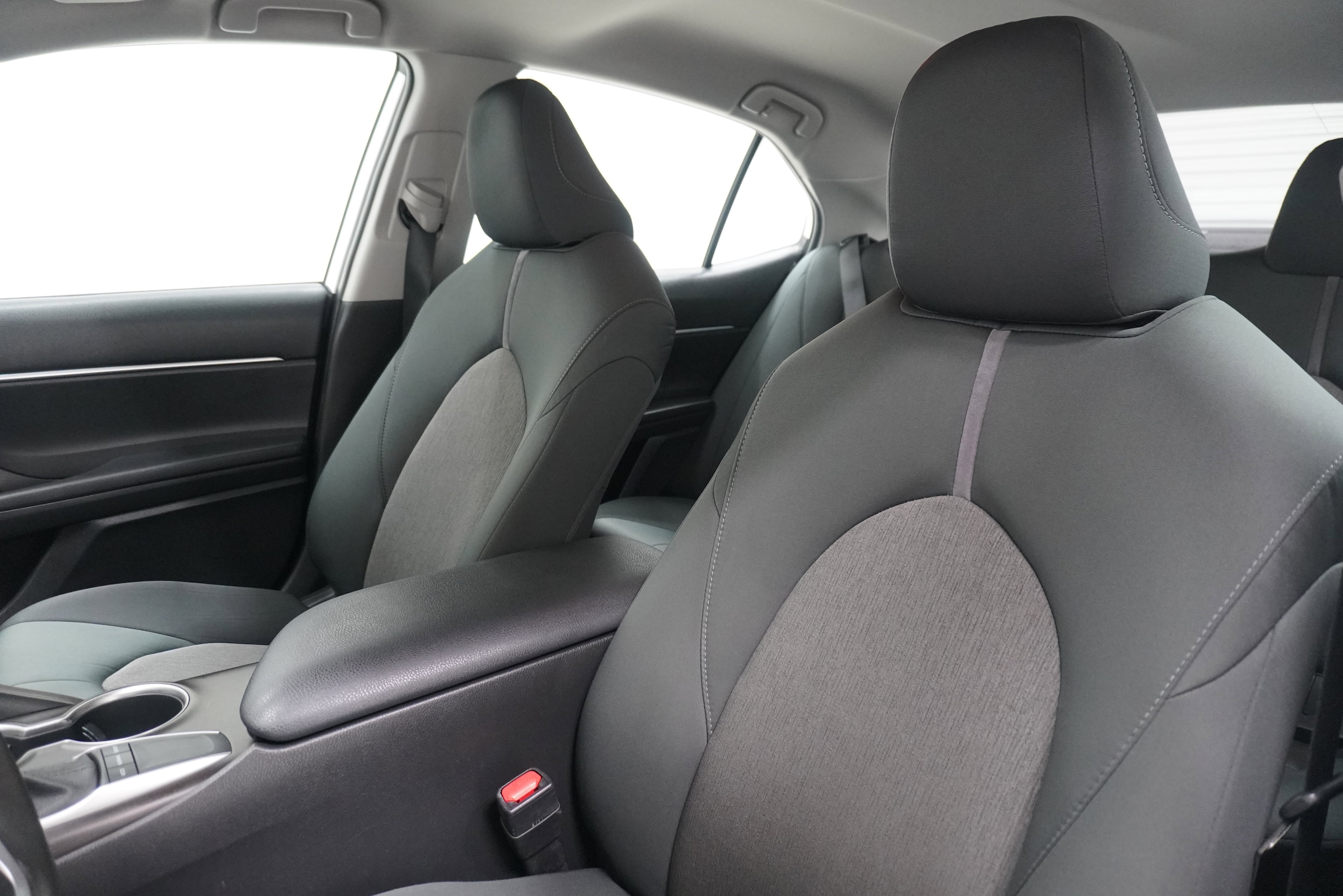 2022 Toyota Camry LE - Photo 11