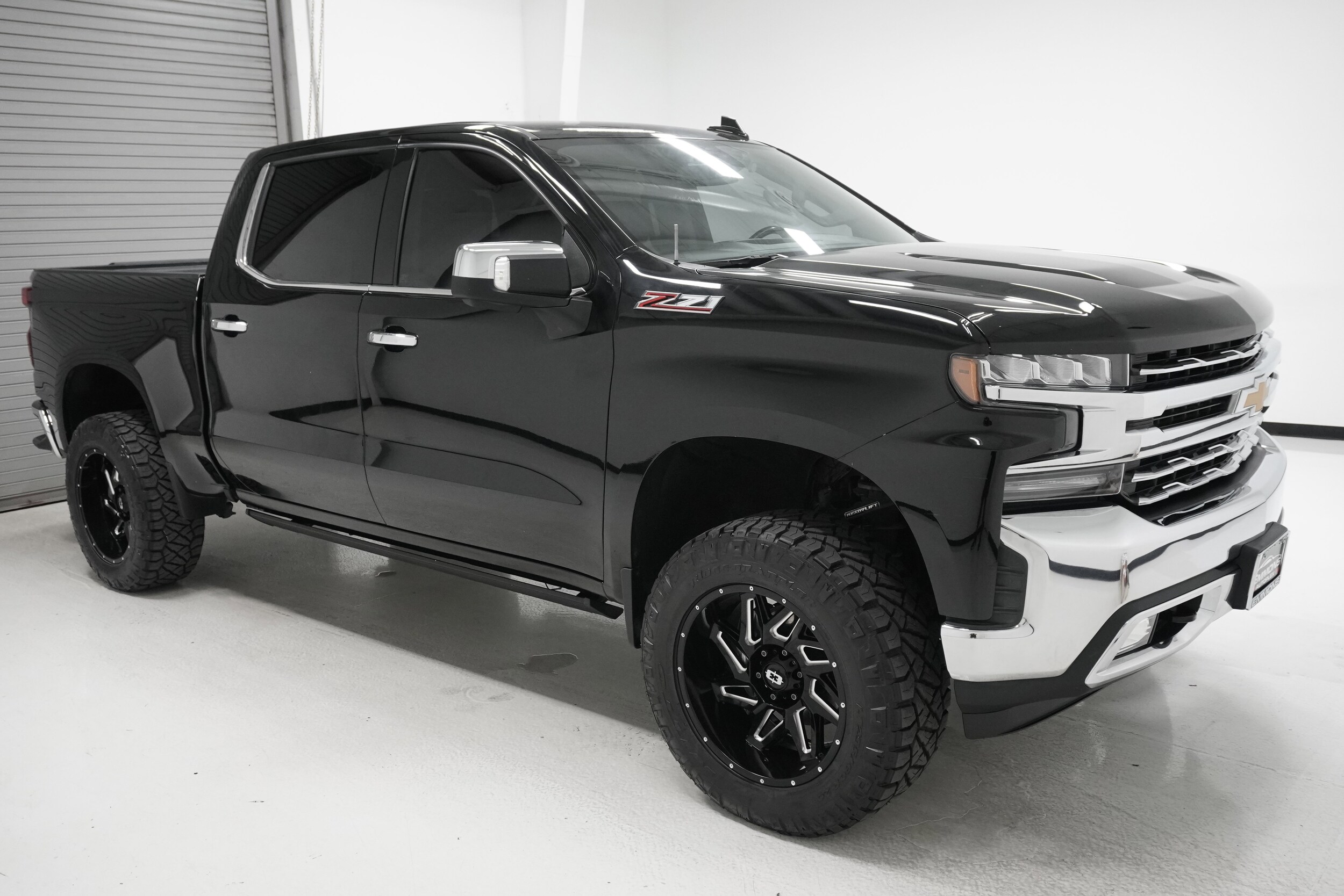 2019 Chevrolet Silverado 1500 LTZ photo 3