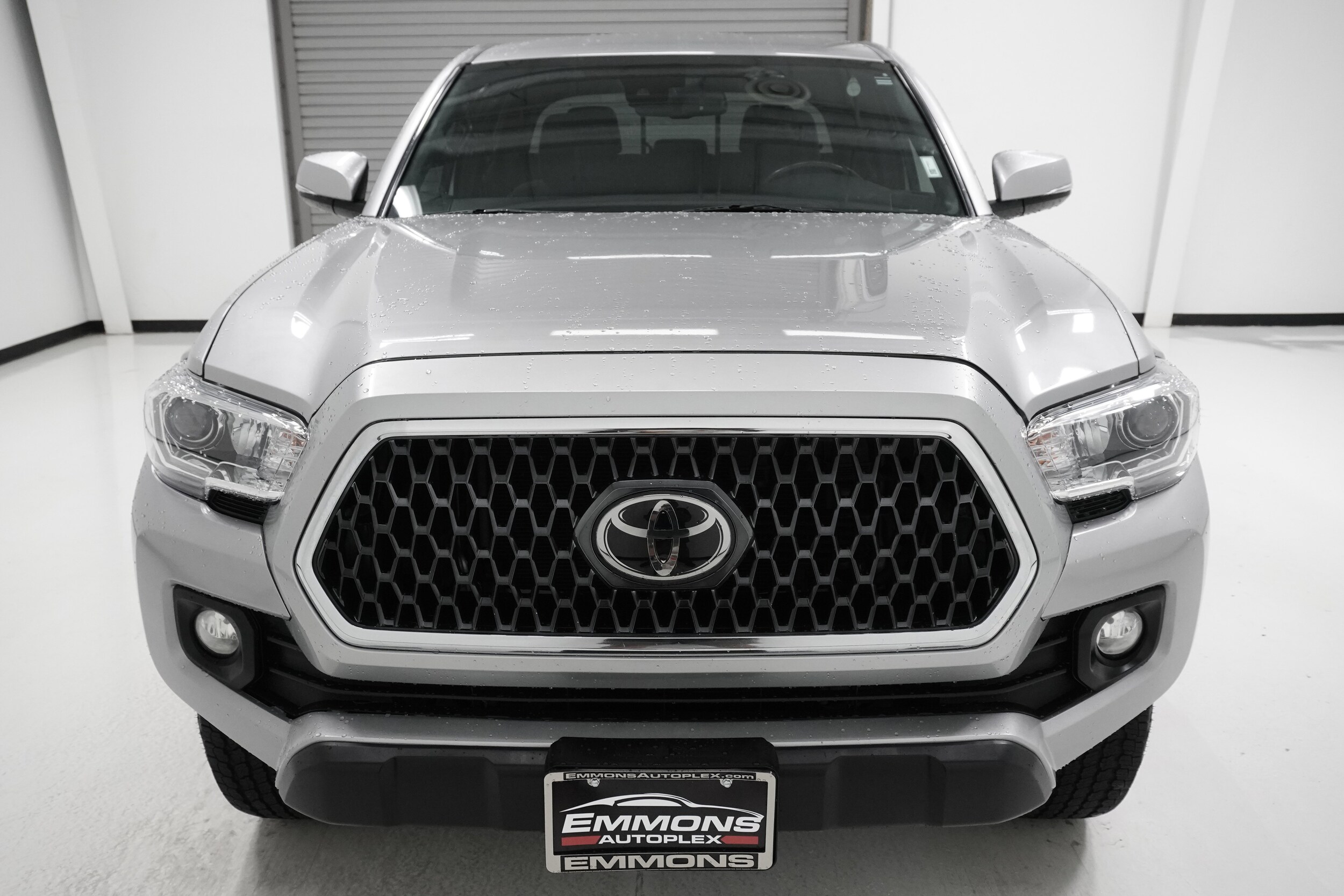 2019 Toyota Tacoma Double Cab photo 2