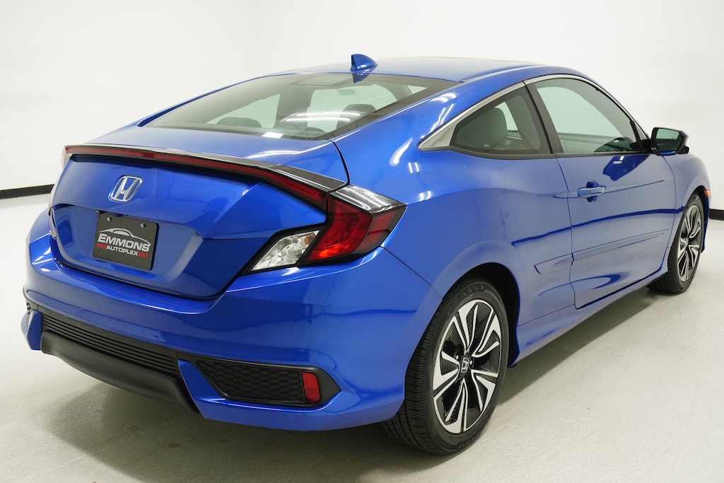 2017 Honda Civic EX-T photo 4