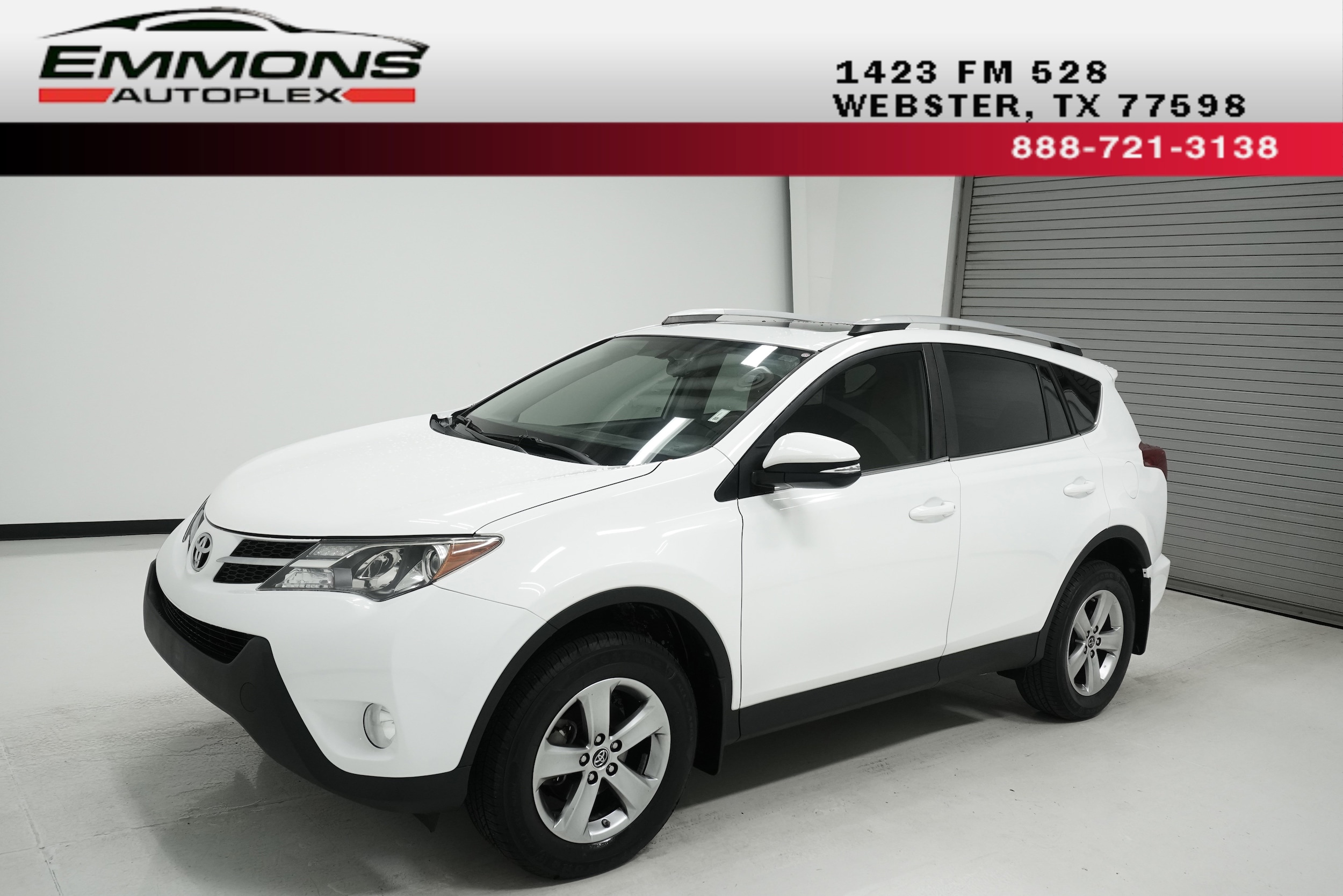 2015 Toyota RAV4 XLE's photo