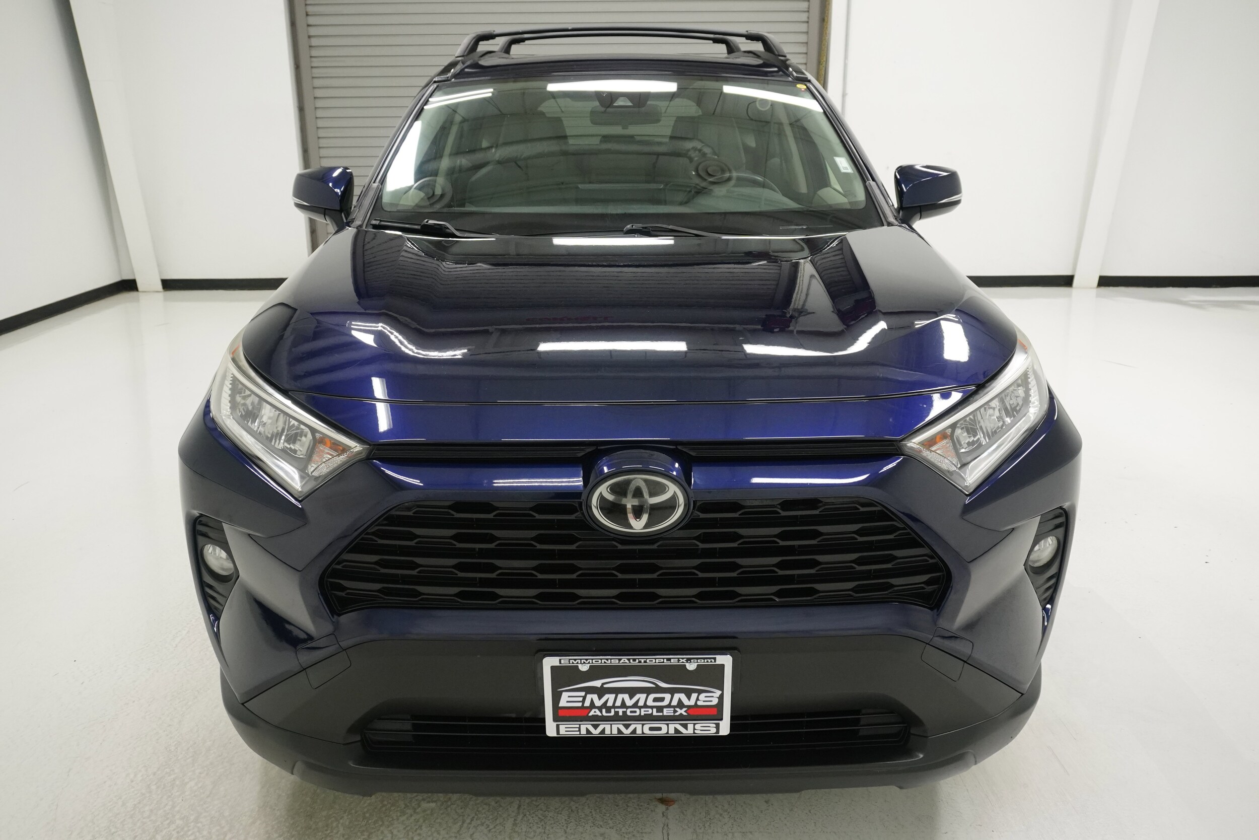 2019 Toyota RAV4 XLE Premium photo 2