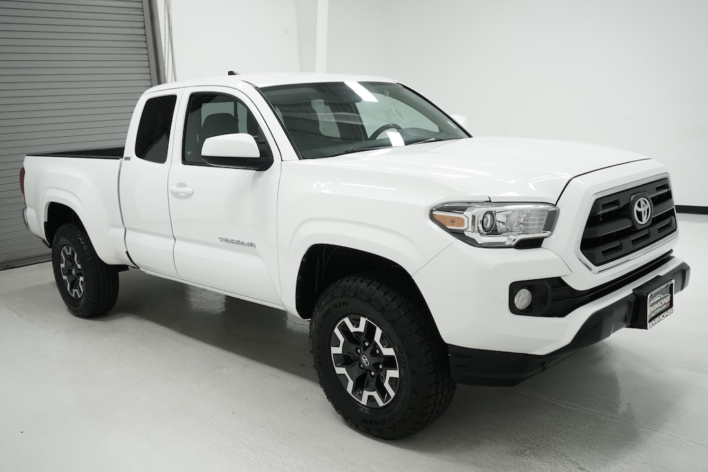 Used 2017 Toyota Tacoma SR5 Truck Access Cab