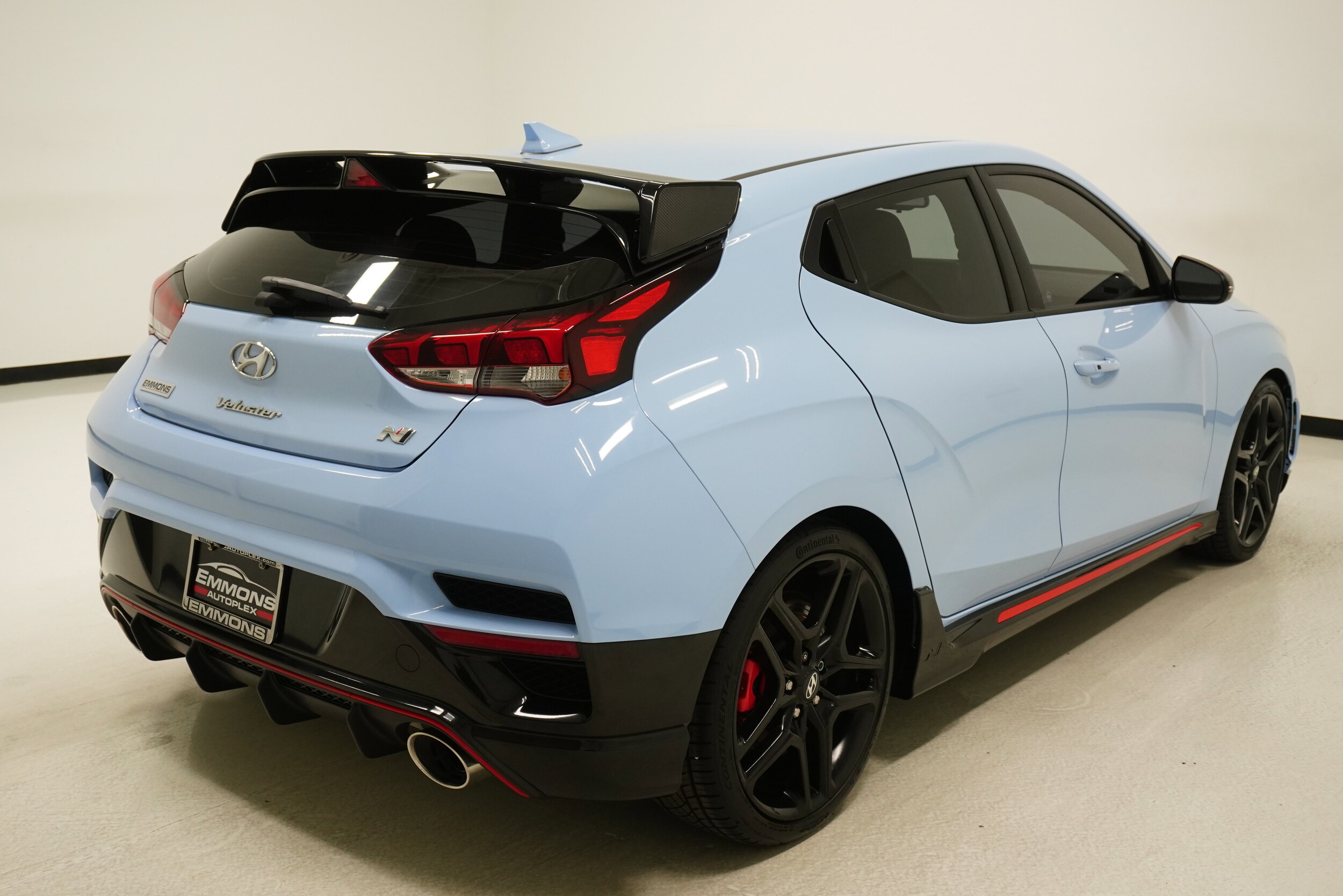 2020 Hyundai Veloster N photo 4