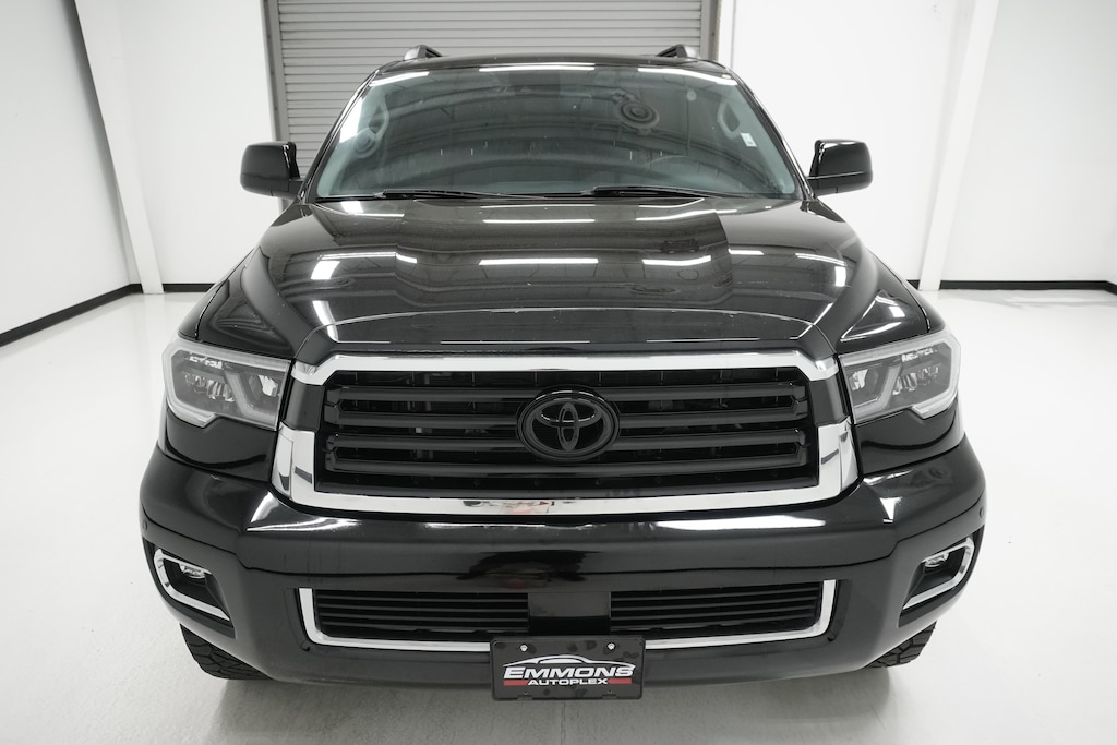 2021 Toyota Sequoia TRD Sport photo 2