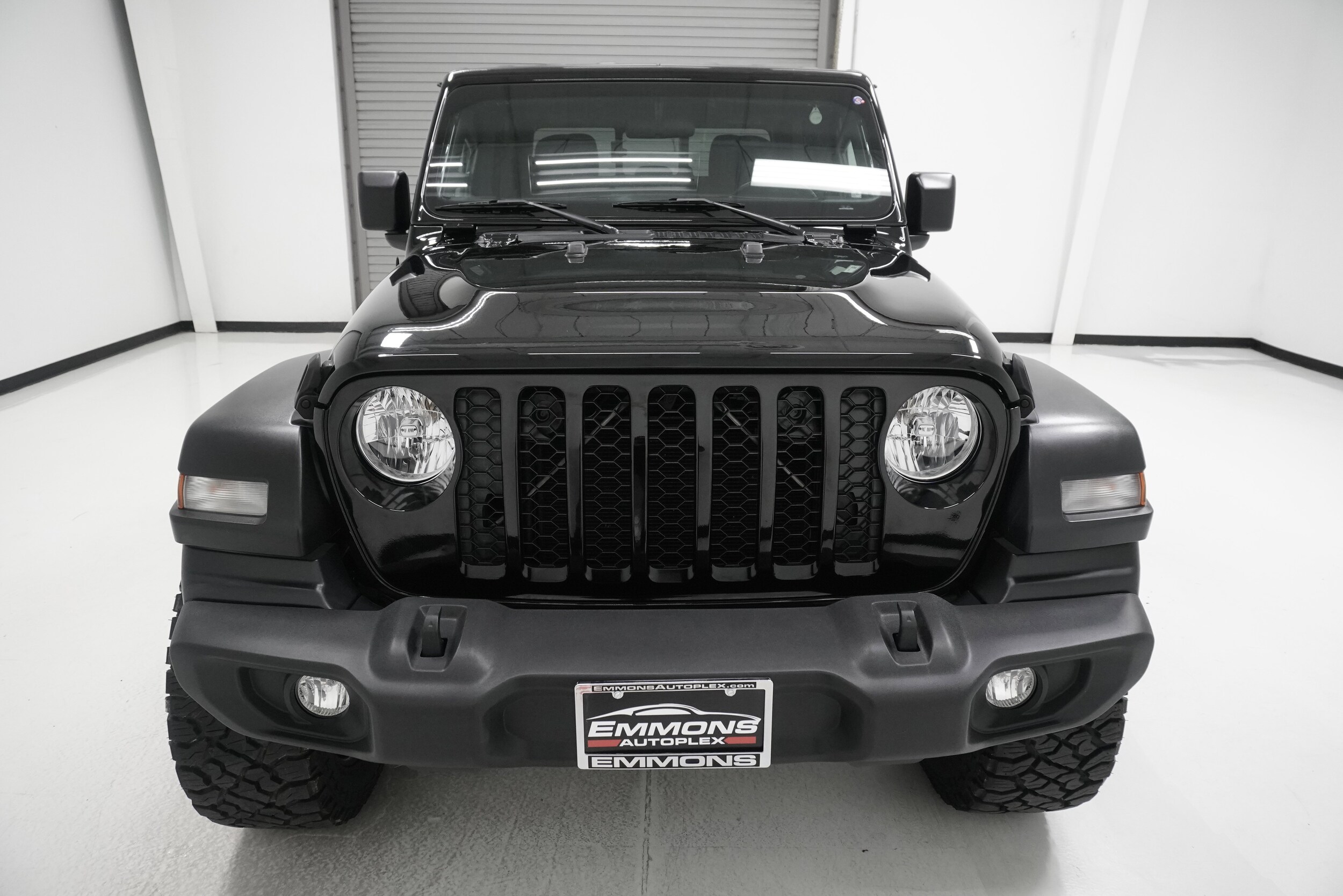 2020 Jeep Gladiator Sport S photo 2