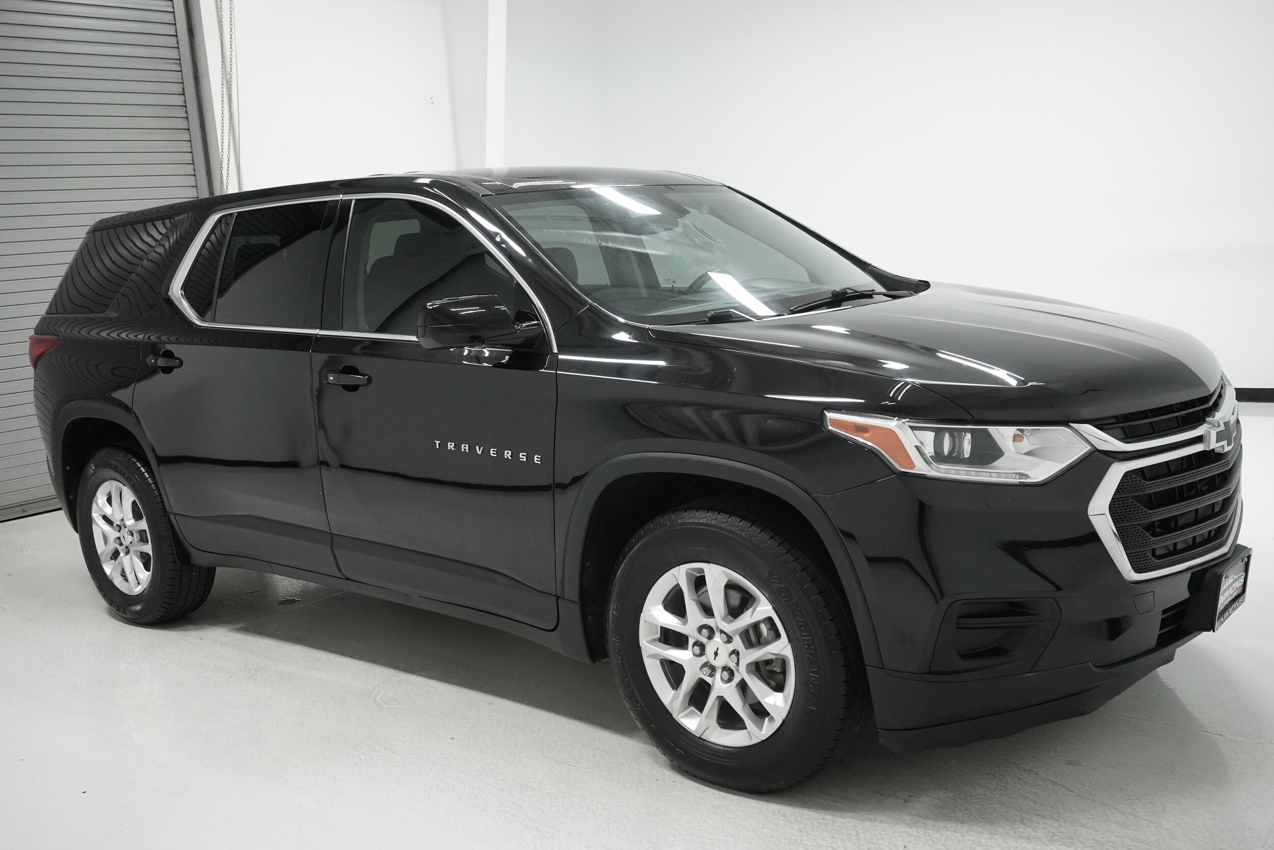 2020 Chevrolet Traverse LS photo 3