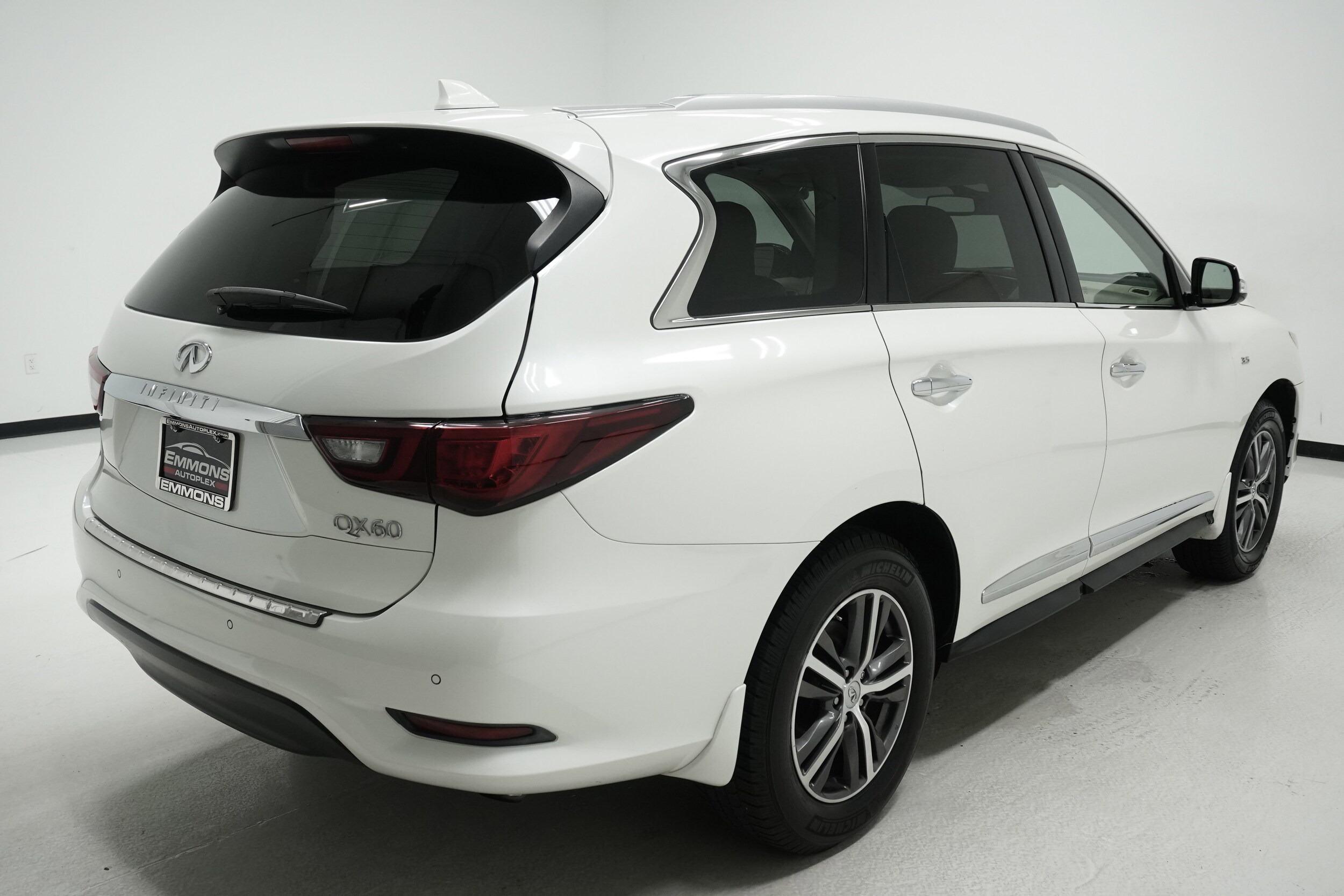 2019 Infiniti QX60 Luxe photo 4