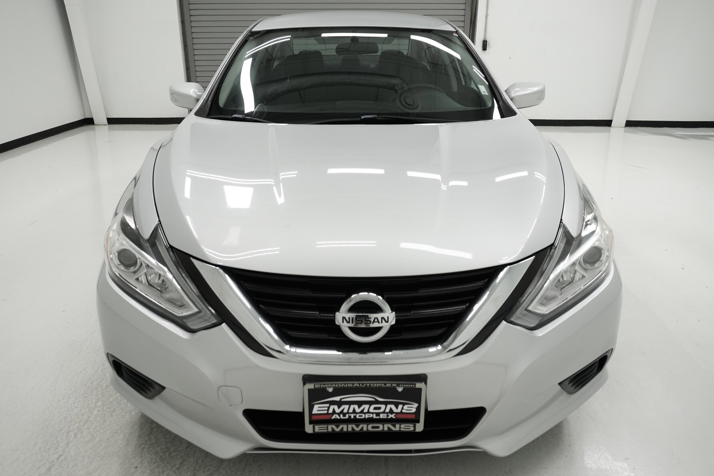 2017 Nissan Altima 2.5 S photo 2