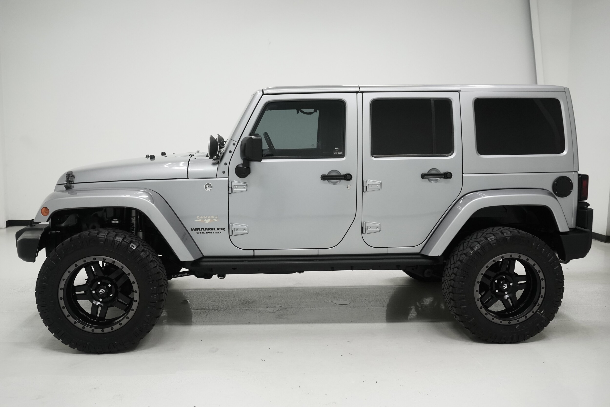 2015 Jeep Wrangler Unlimited Sahara photo 4