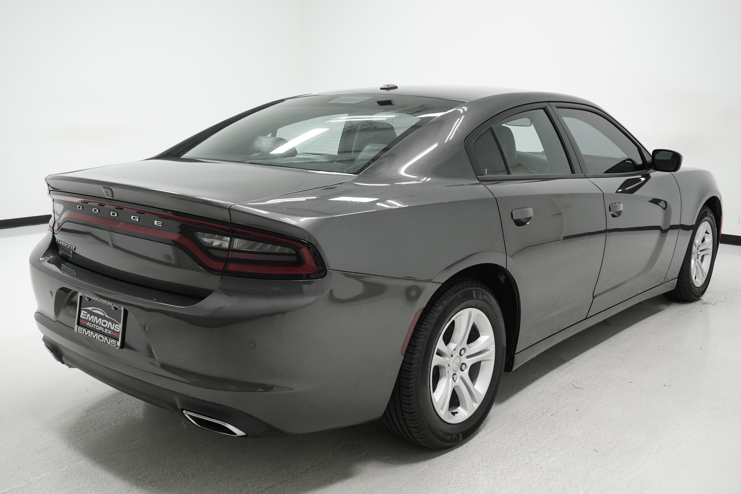 2020 Dodge Charger SXT photo 4