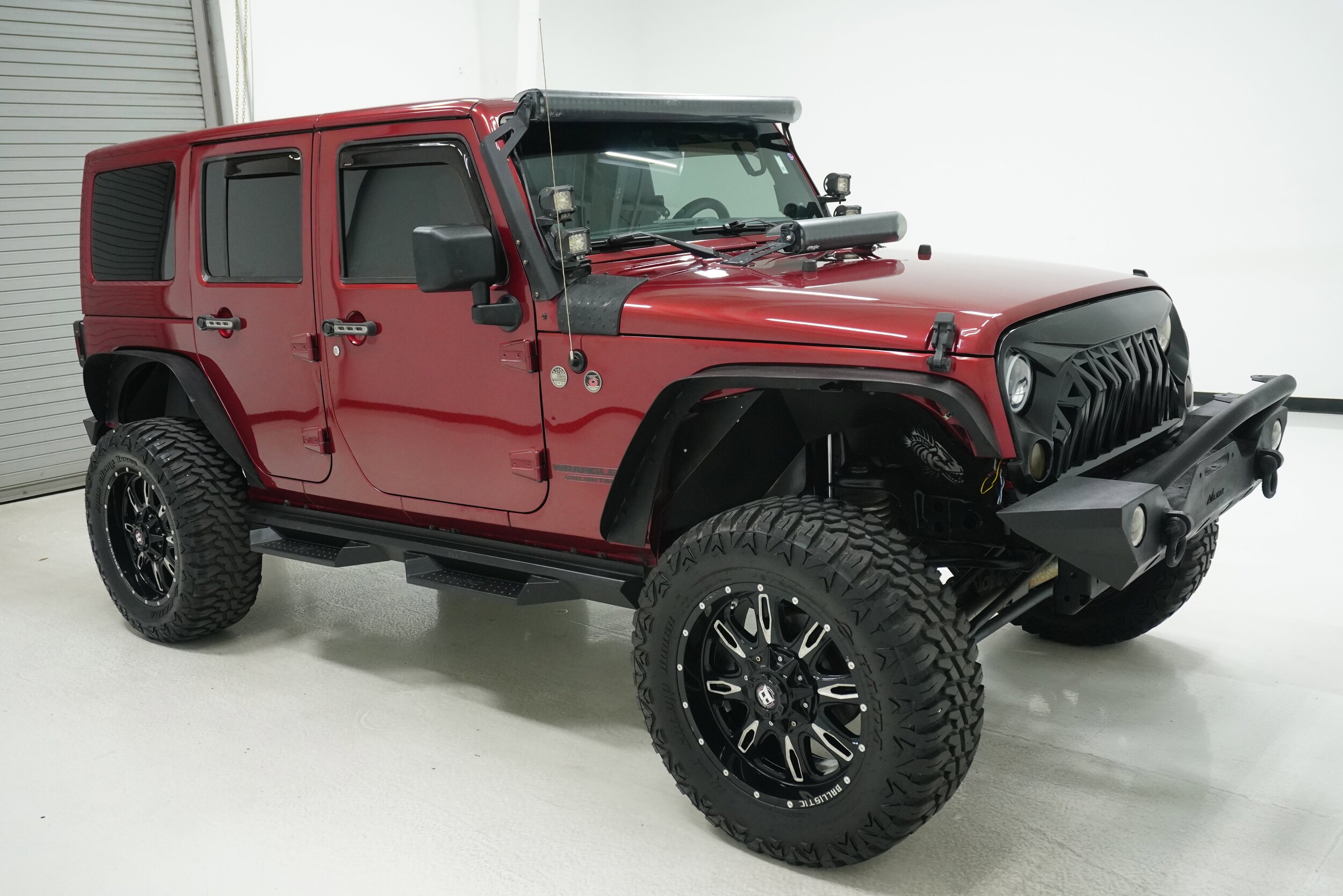 2012 Jeep Wrangler Unlimited Altitude photo 2