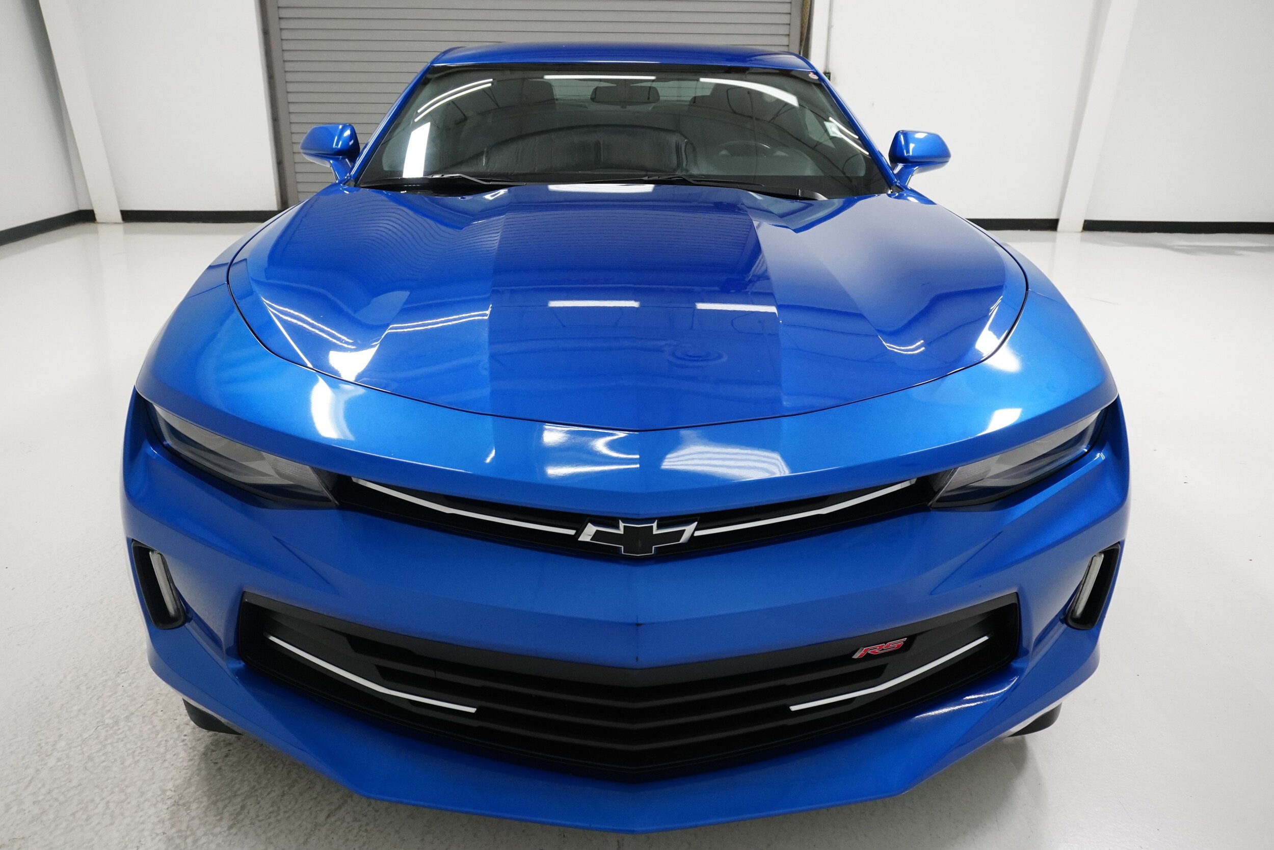 2018 Chevrolet Camaro 1LT photo 2