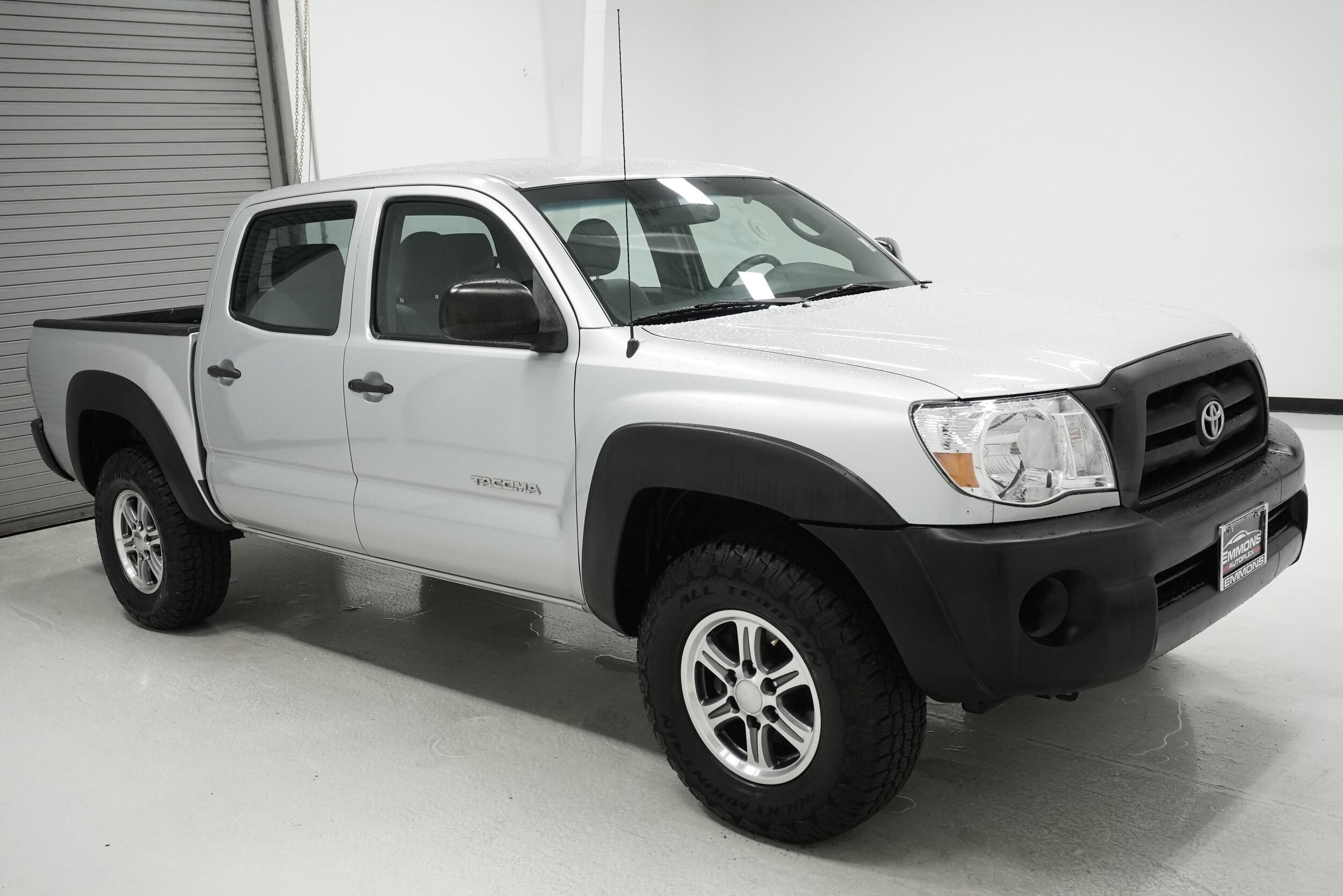 2011 Toyota Tacoma PreRunner photo 2