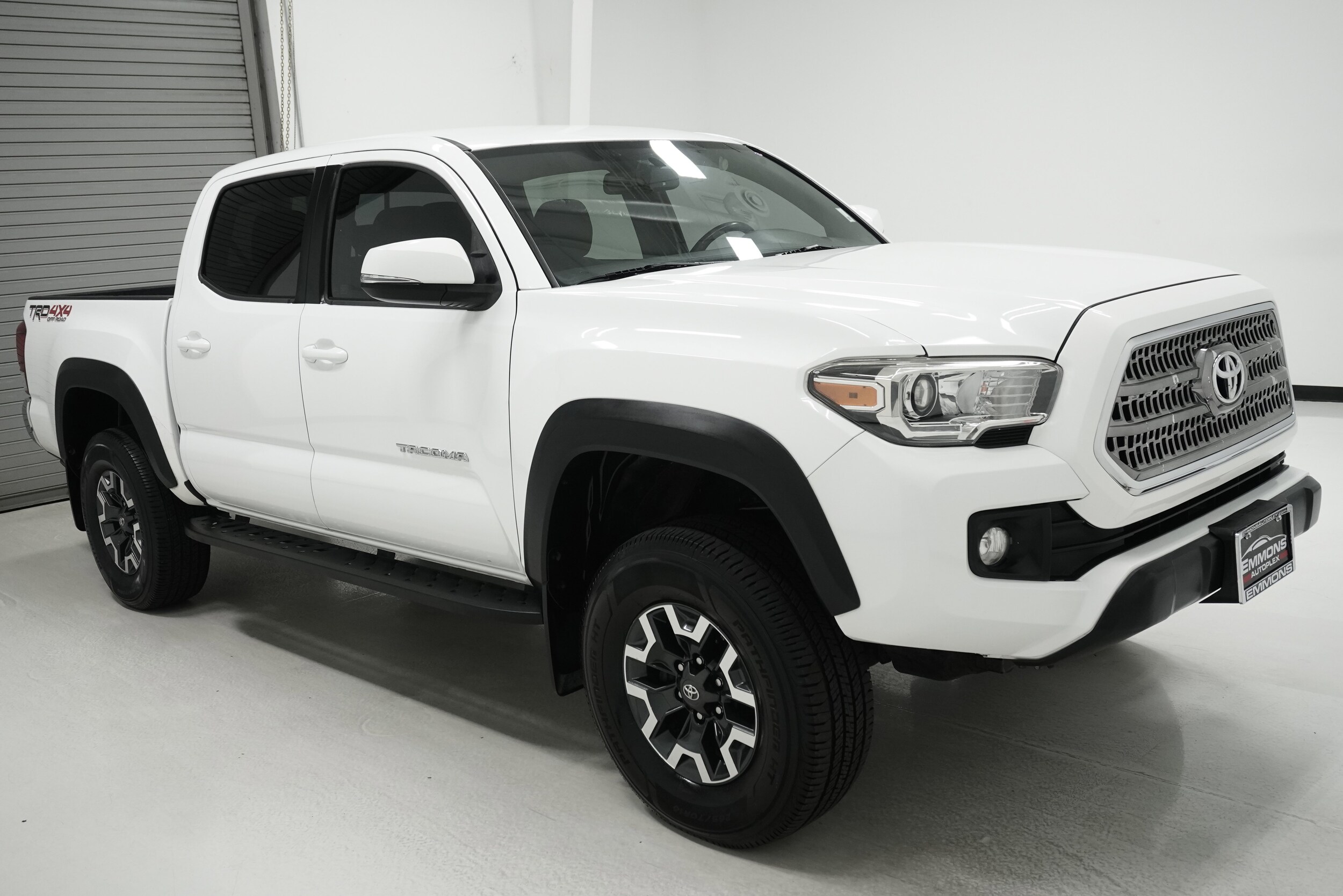 2017 Toyota Tacoma SR5 Sport TRD Pro photo 2