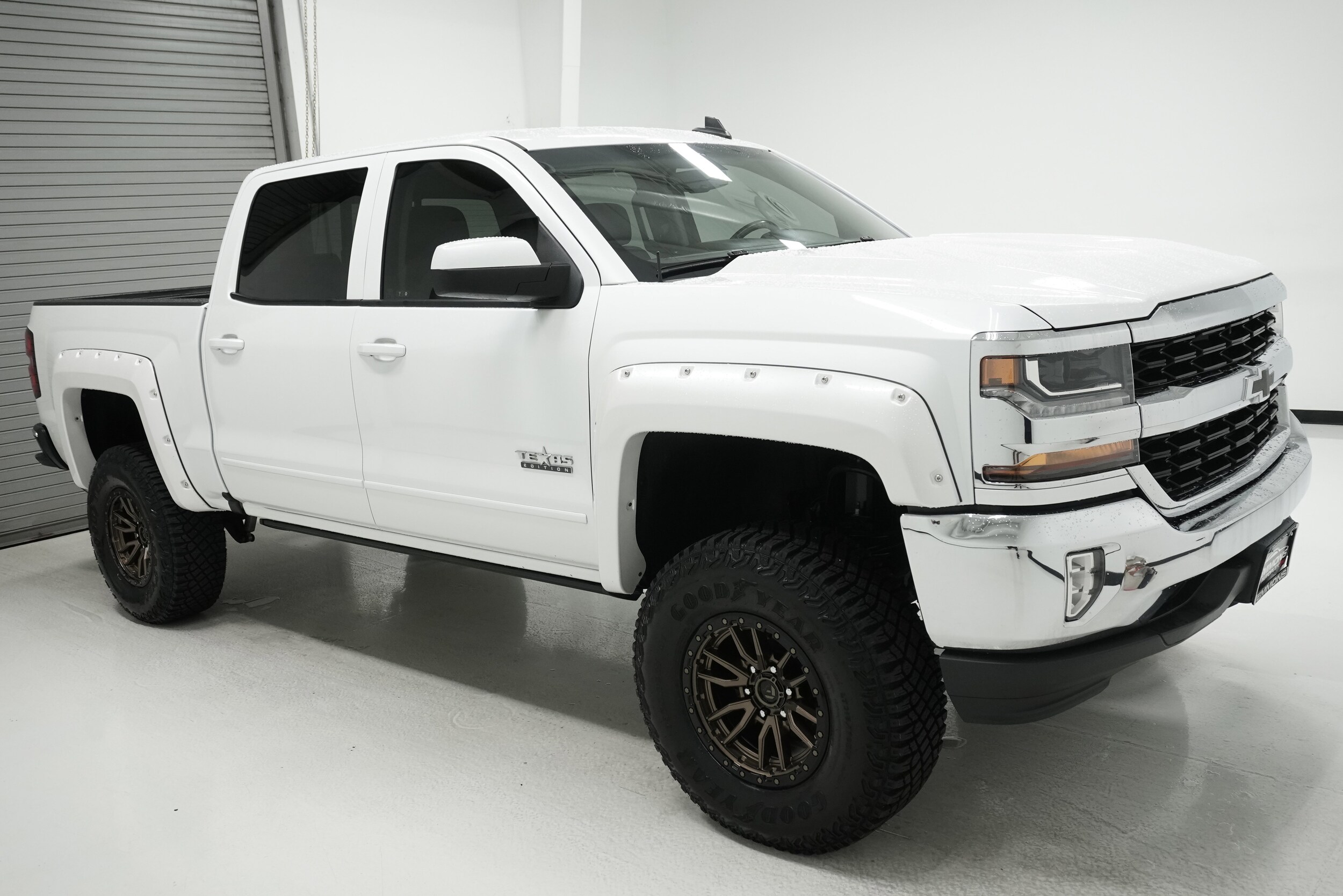 2018 Chevrolet Silverado 1500 LT photo 3