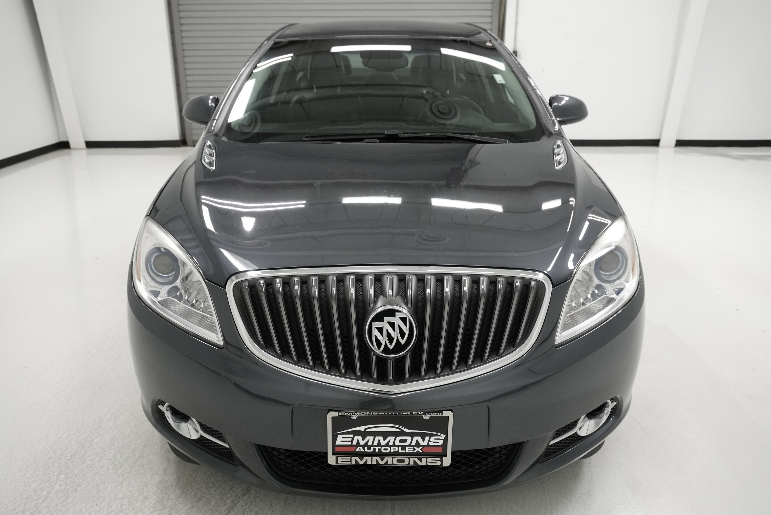 2012 Buick Verano Leather photo 2