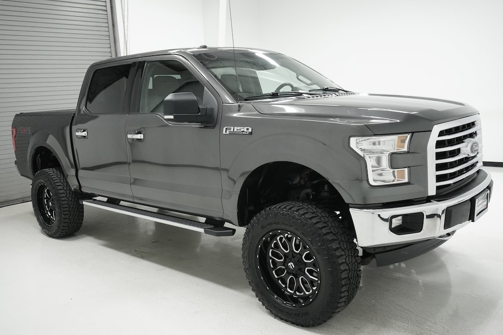 Used 2017 Ford F-150 XLT Truck SuperCrew Cab