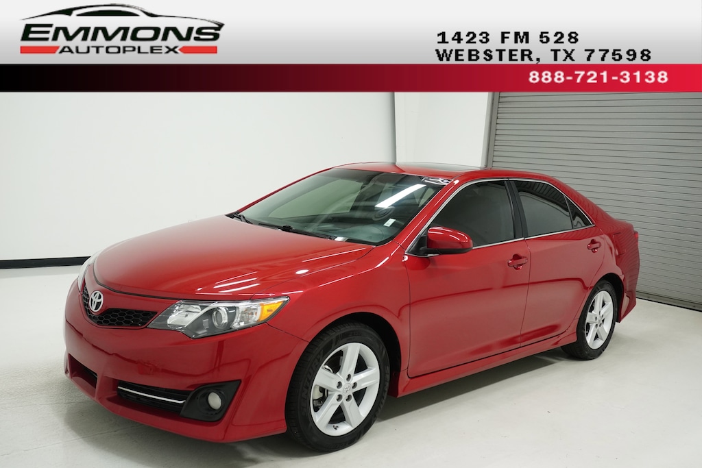 Used 2013 Toyota Camry SE Sedan