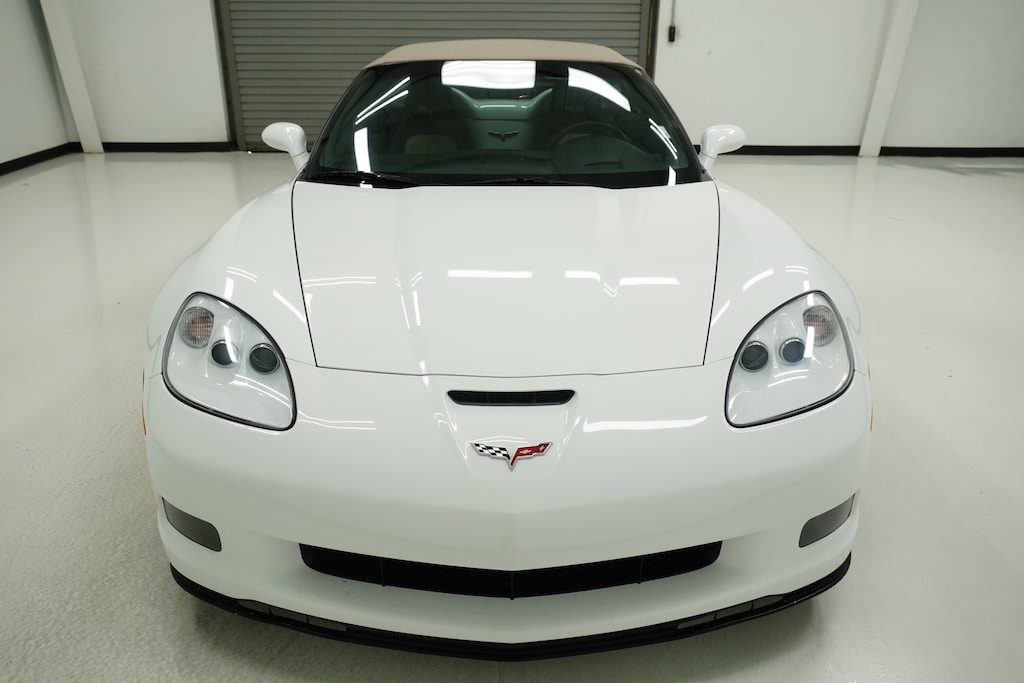 2011 Chevrolet Corvette Grand Sport 3LT photo 2
