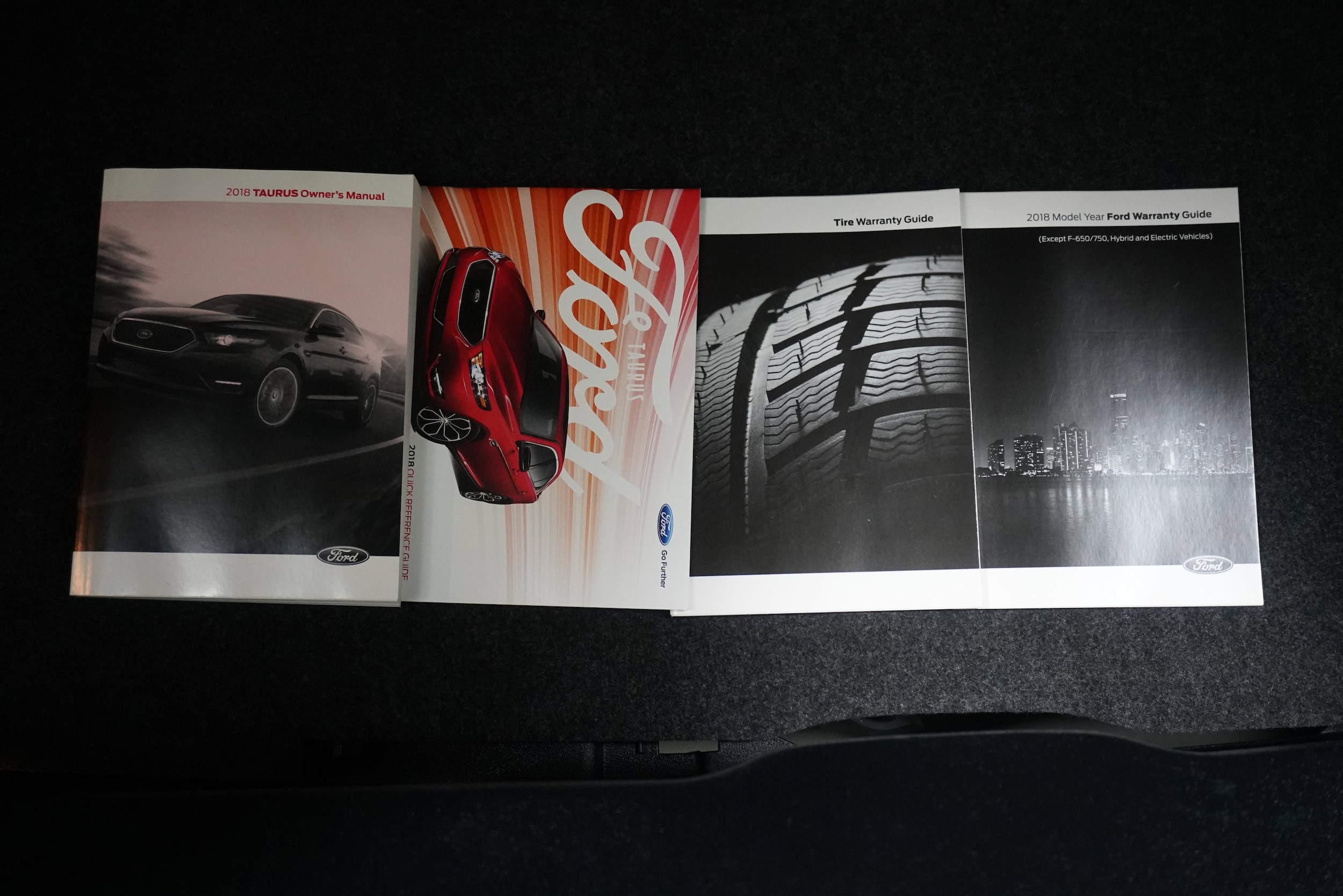 2018 Ford Taurus SE - Photo 21