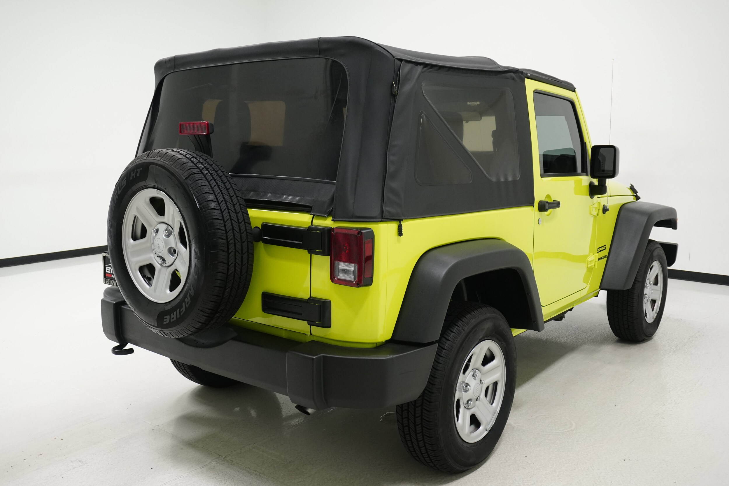 2016 Jeep Wrangler Sport photo 4