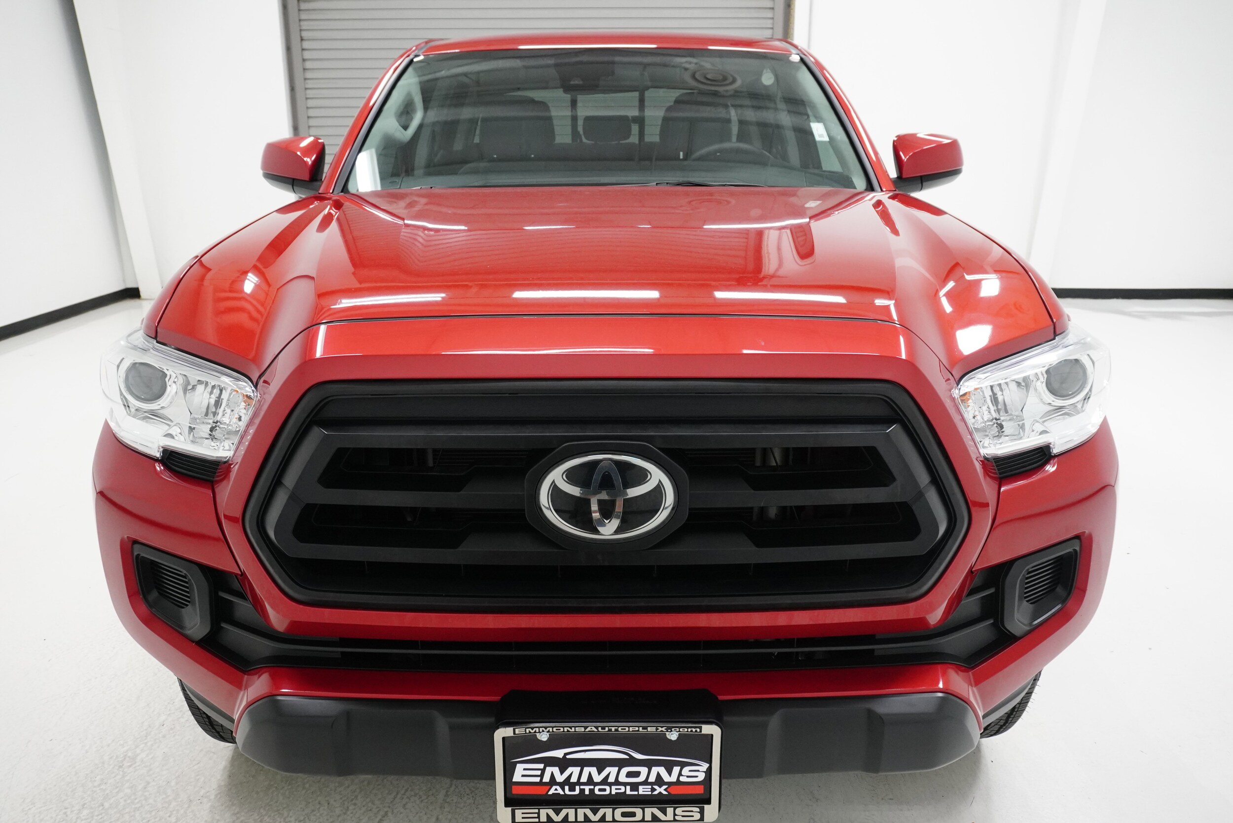 2022 Toyota Tacoma SR photo 2