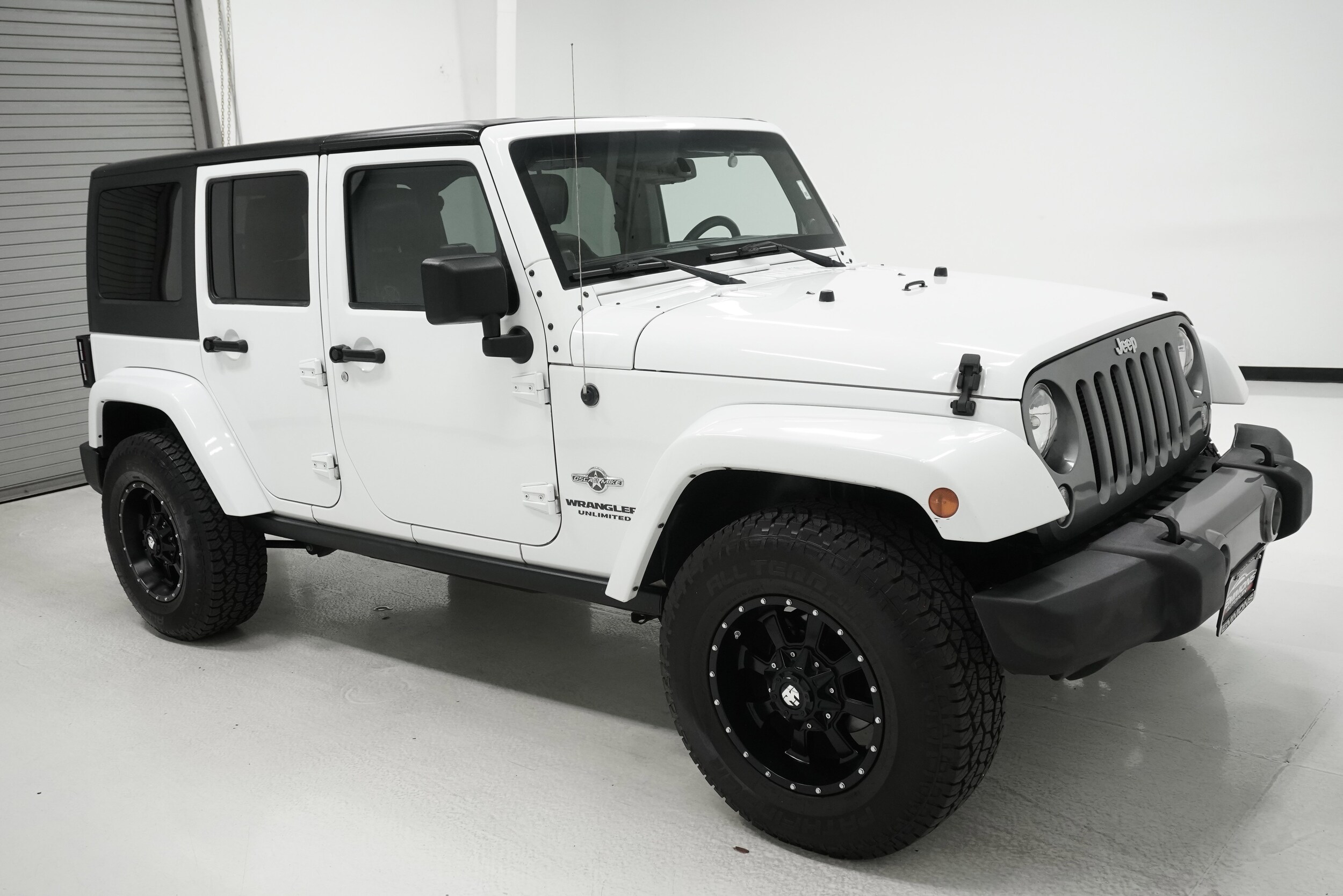 2014 Jeep Wrangler Unlimited Freedom photo 2